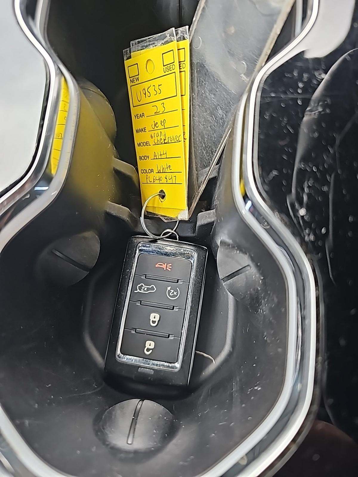 2023 Jeep Grand Cherokee Altitude AWD