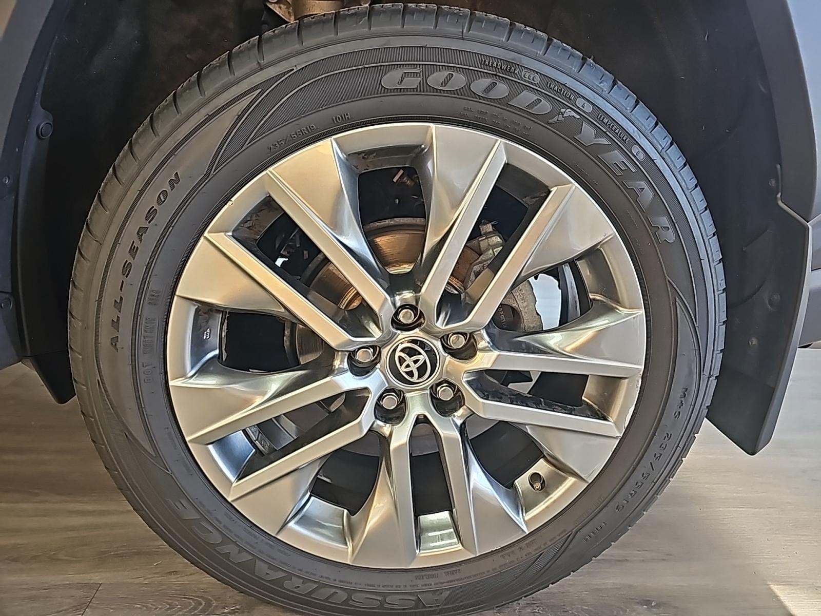 2022 Toyota RAV4 XLE Premium AWD