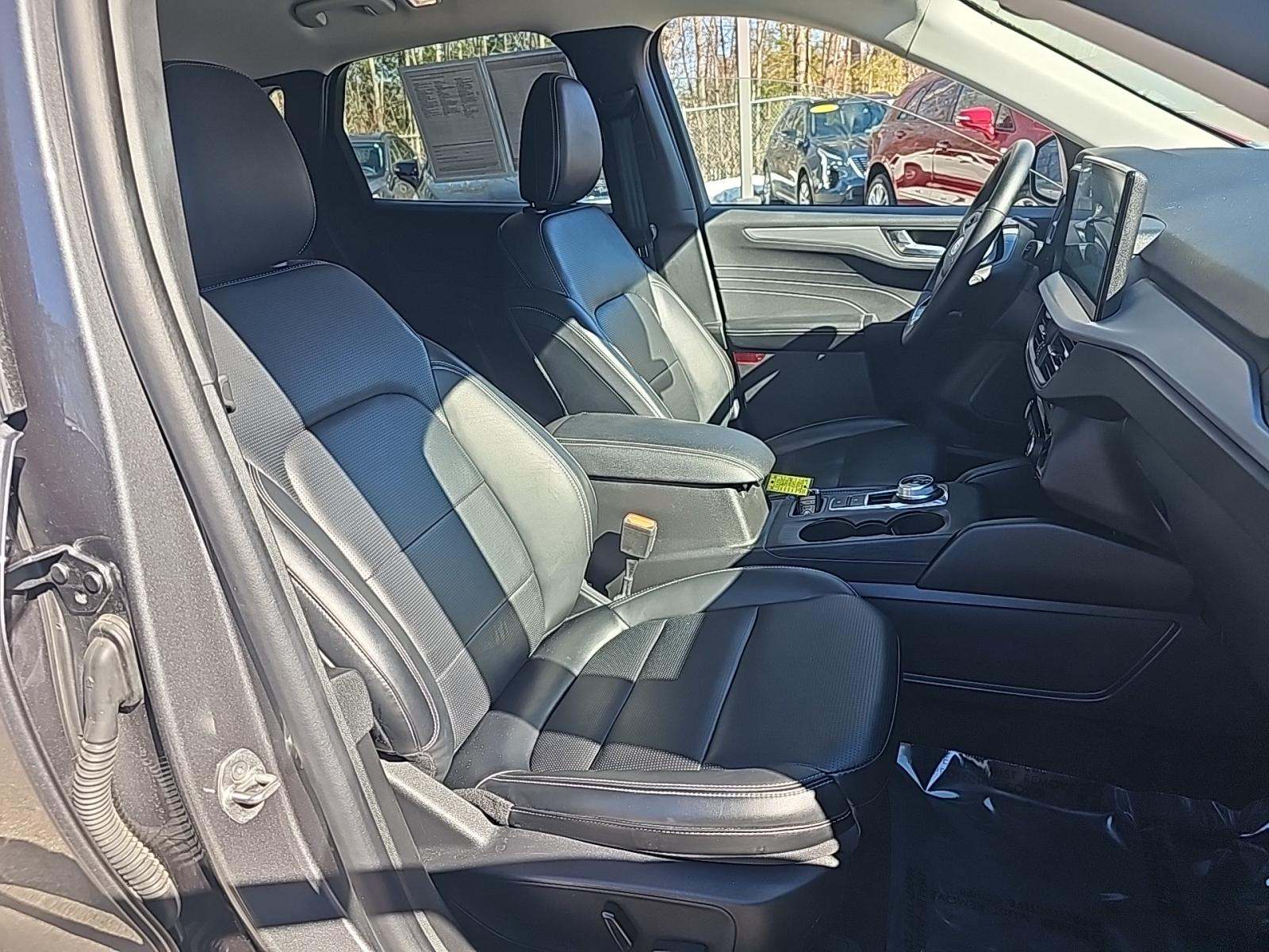 2025 Ford Escape Platinum AWD