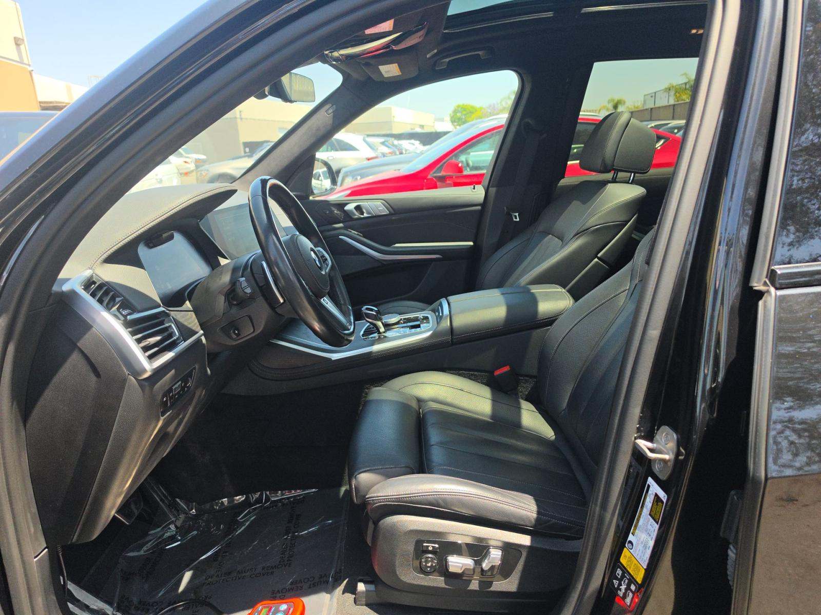 2022 BMW X7 M50i AWD