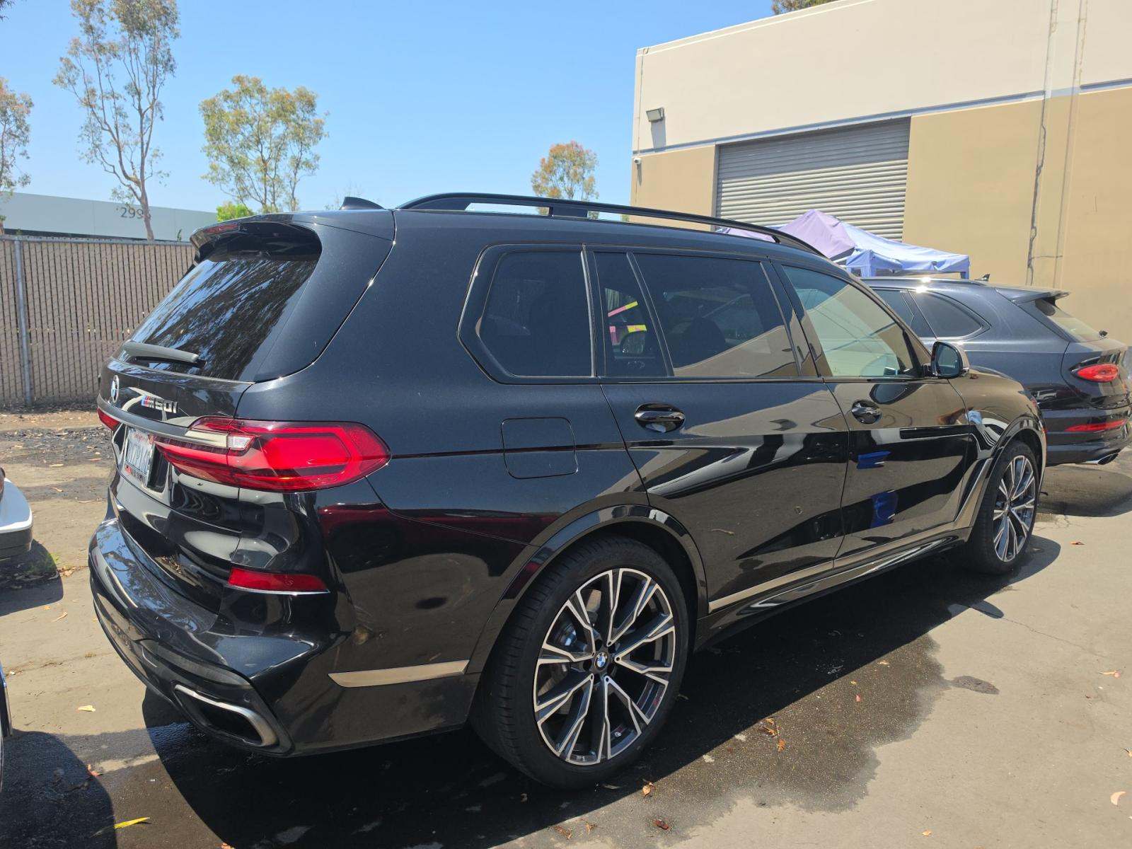 2022 BMW X7 M50i AWD
