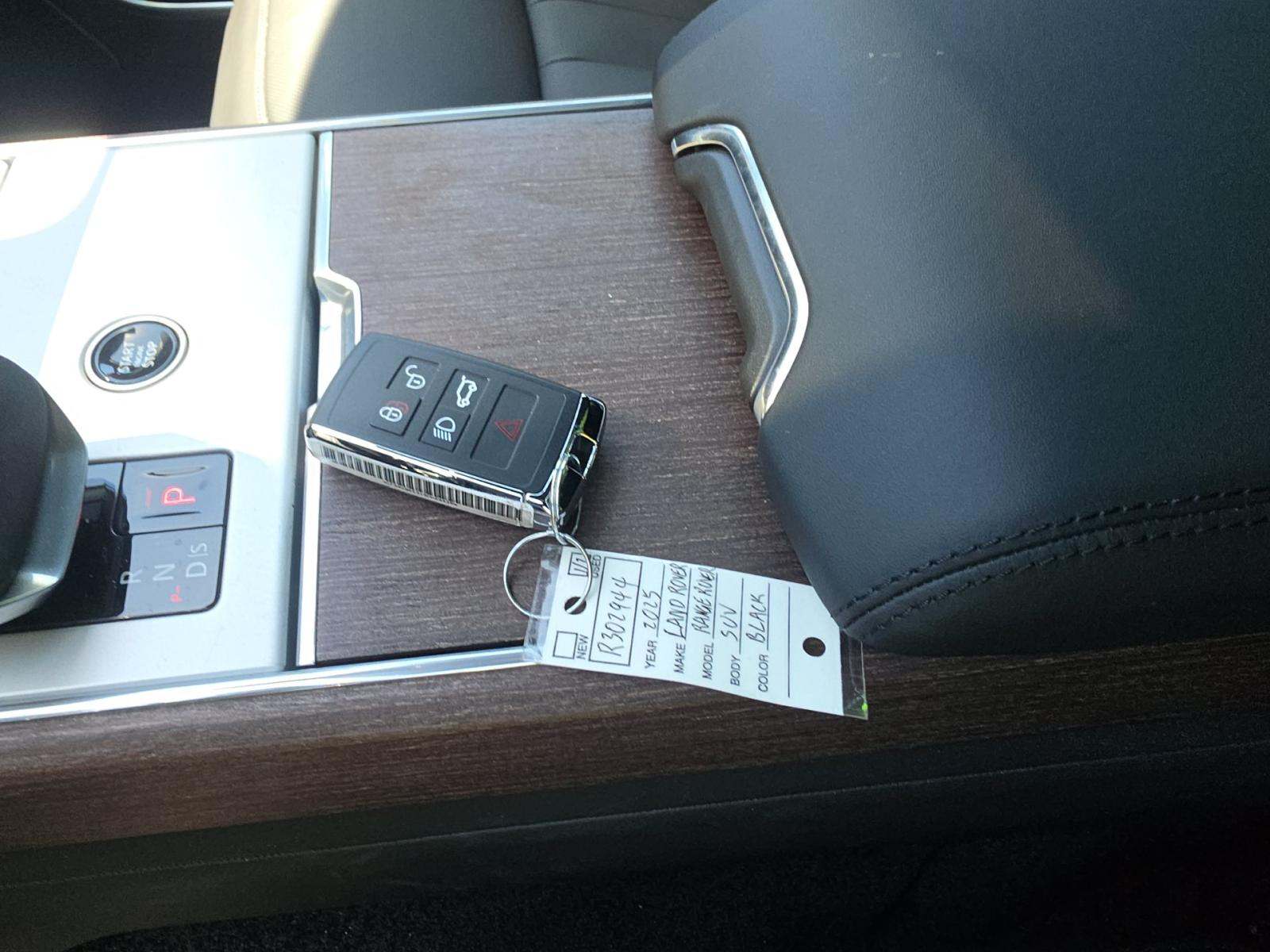 2025 Land Rover Range Rover SE AWD
