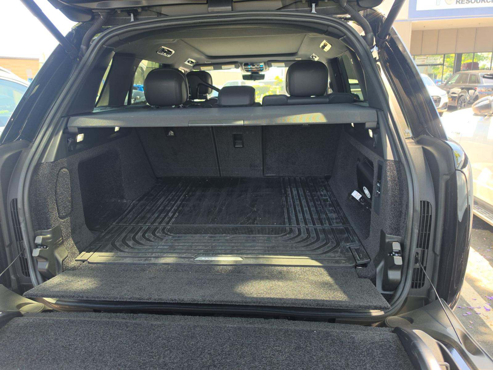 2025 Land Rover Range Rover SE AWD