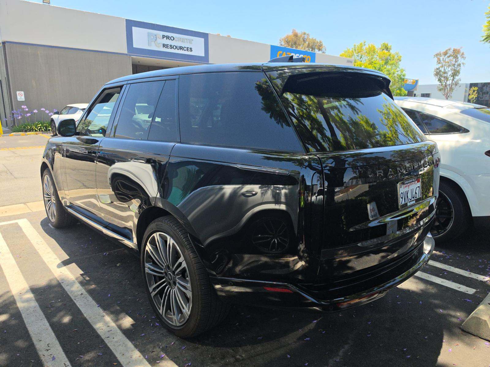 2025 Land Rover Range Rover SE AWD
