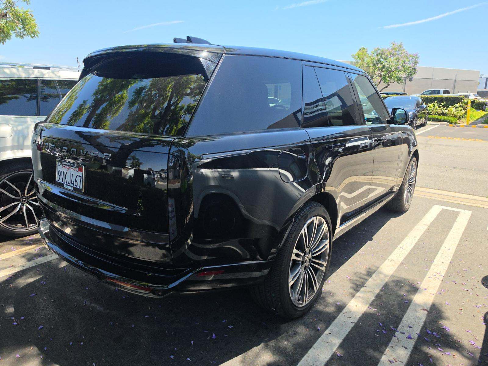 2025 Land Rover Range Rover SE AWD