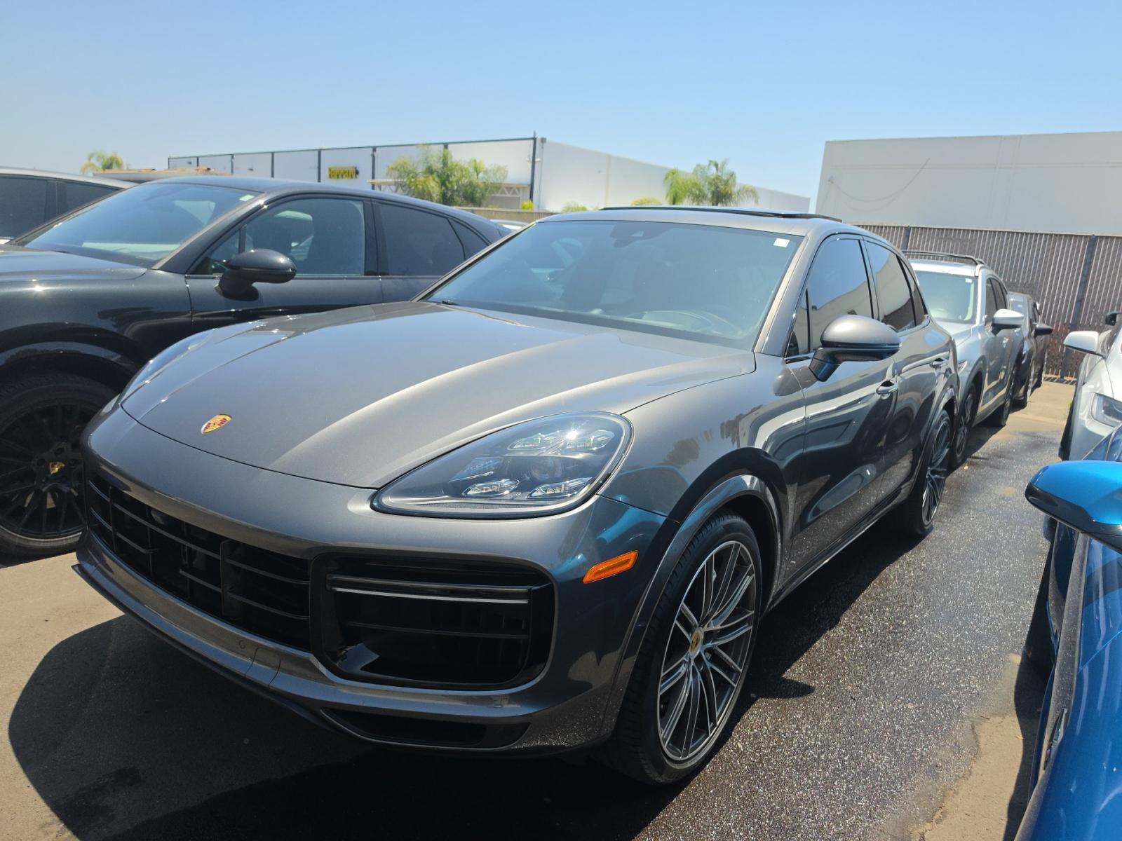 PORSCHE CAYENNE - 1