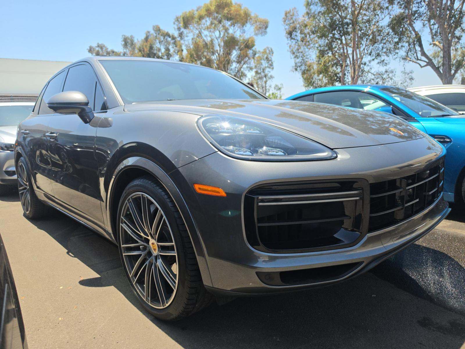 PORSCHE CAYENNE - 4