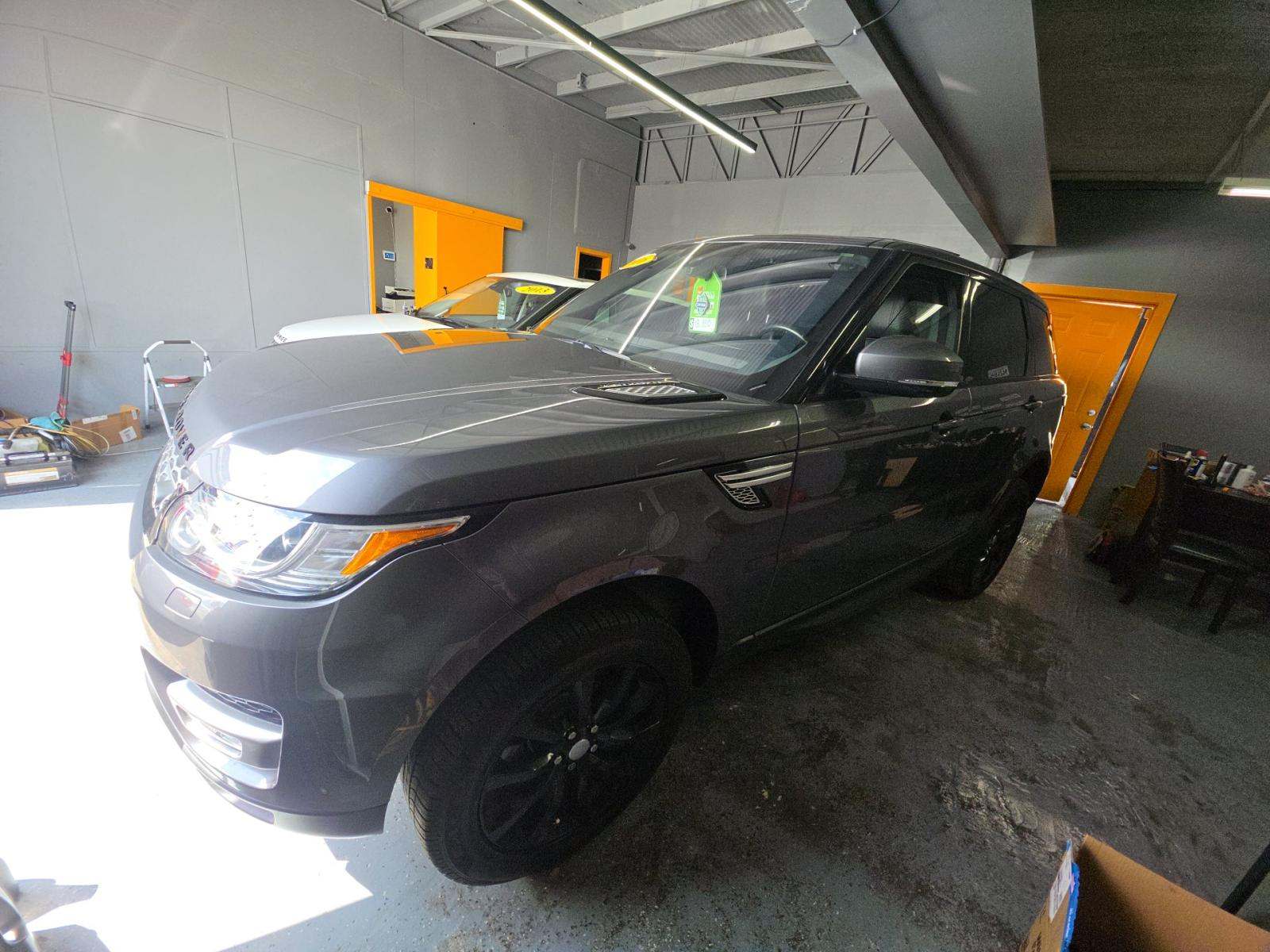 LAND ROVER RANGE ROVER SPORT - 1