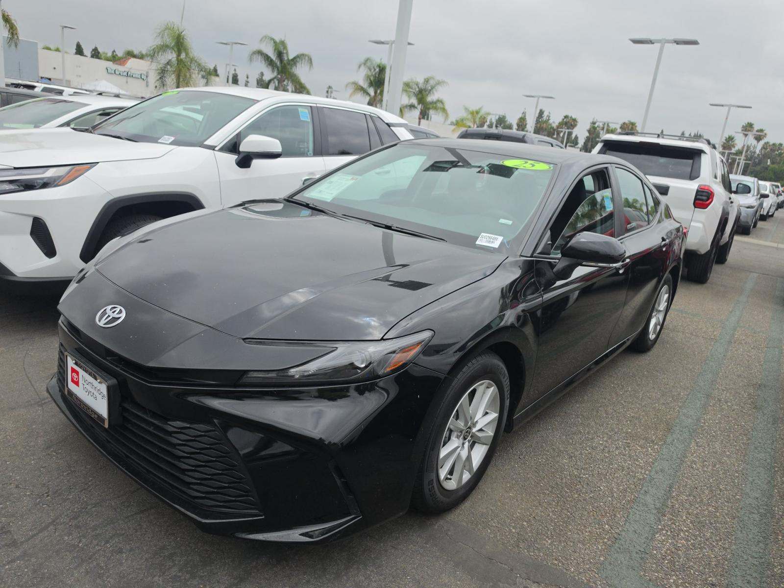 2025 Toyota Camry LE FWD