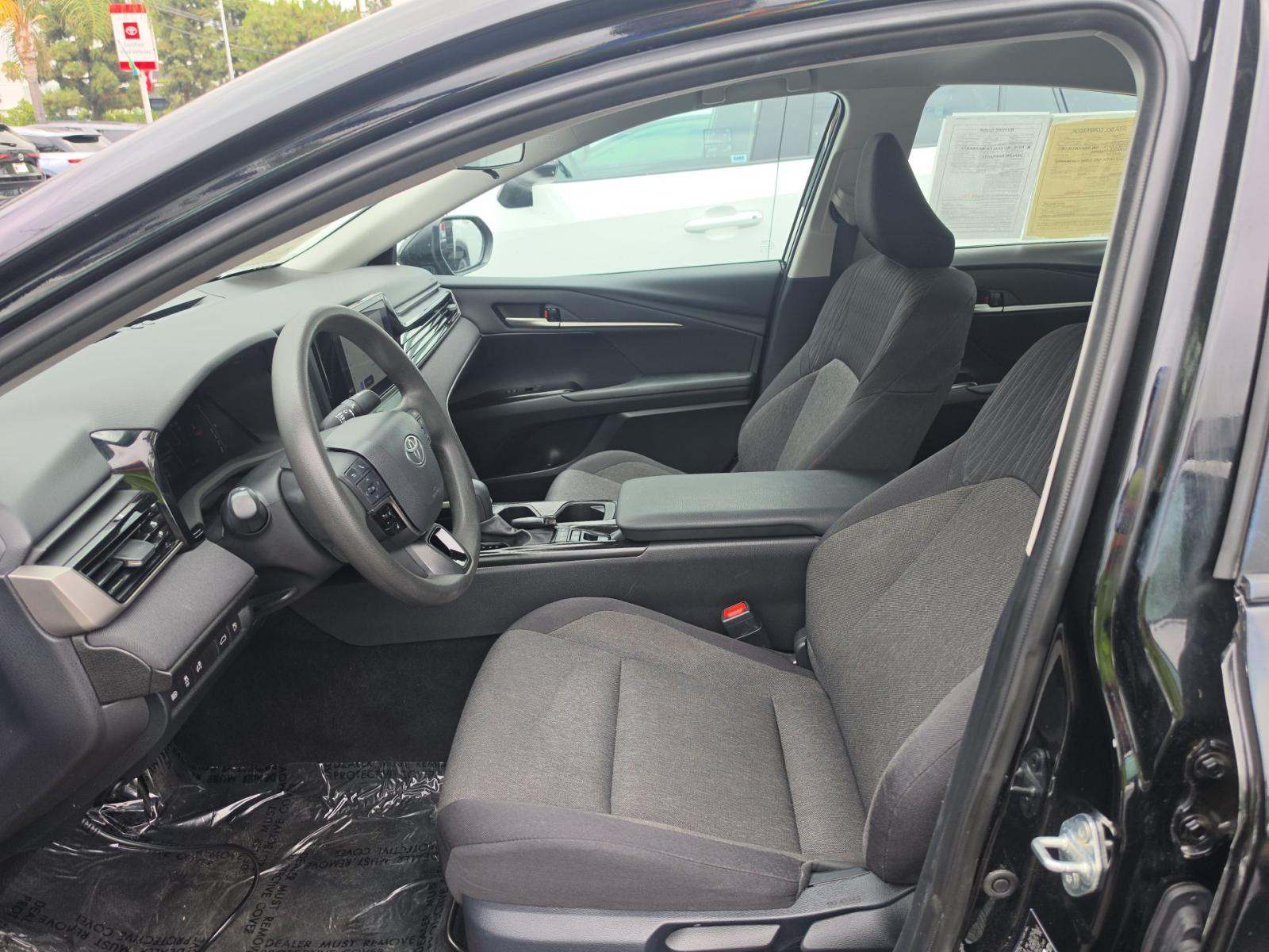 2025 Toyota Camry LE FWD