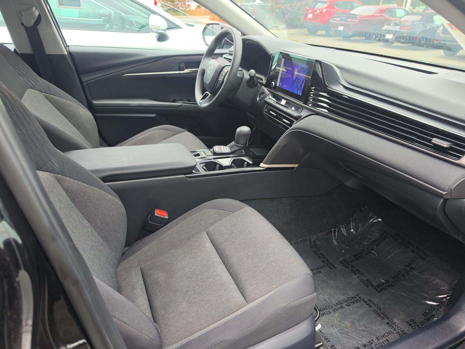 2025 Toyota Camry LE FWD