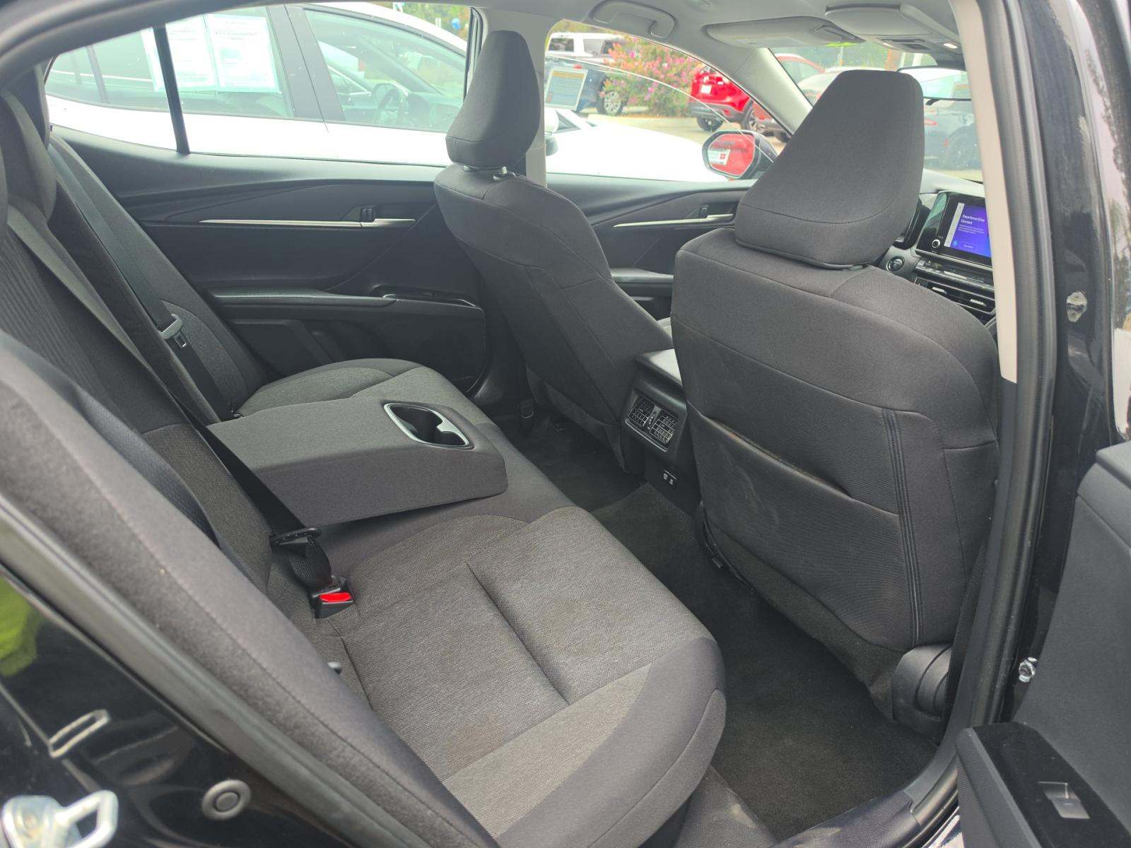 2025 Toyota Camry LE FWD