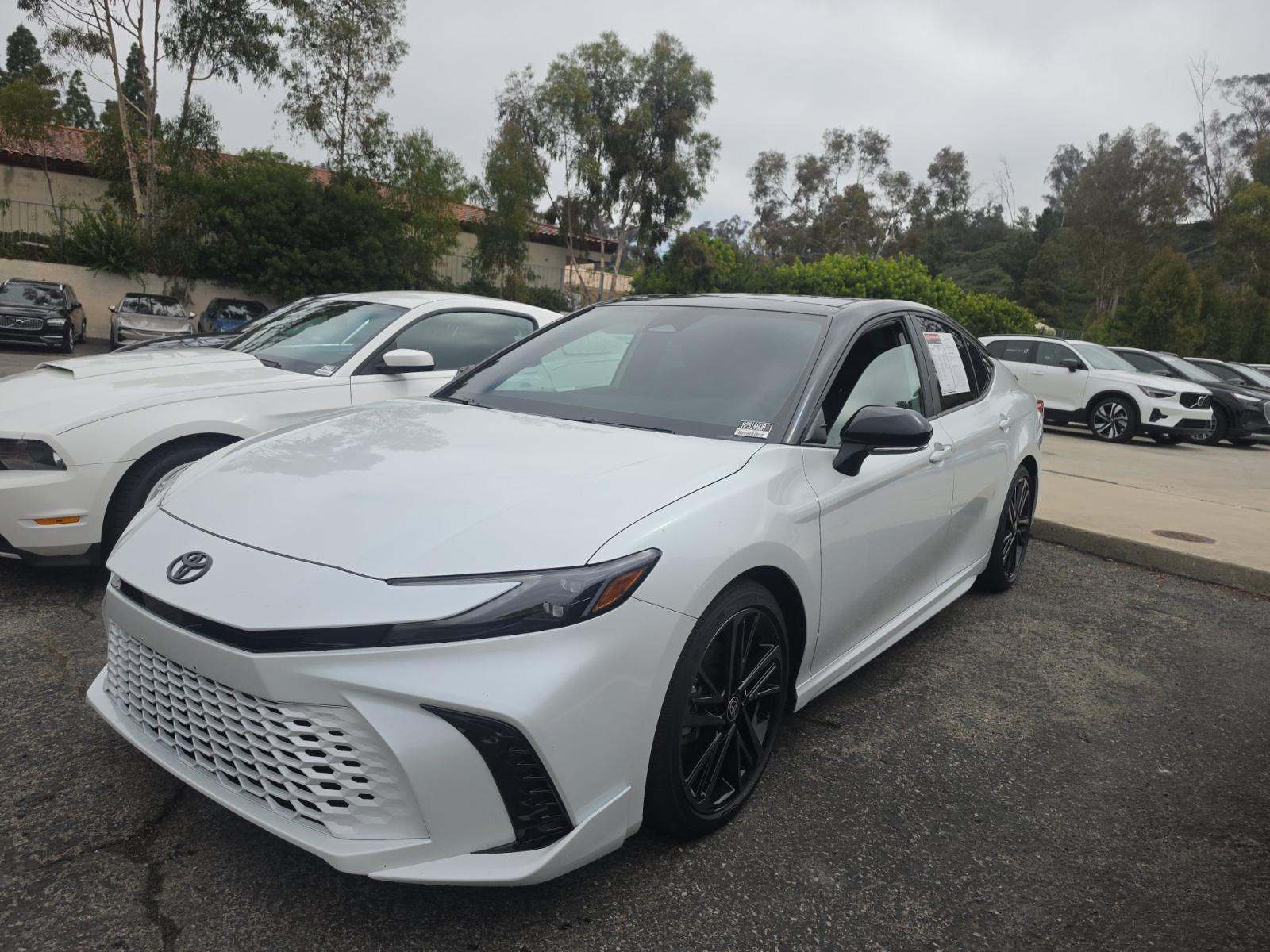 TOYOTA CAMRY - 1