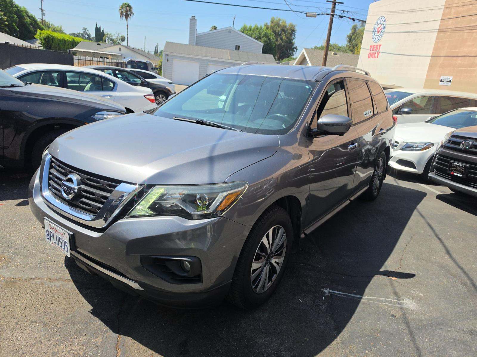 2017 Nissan Pathfinder SL FWD