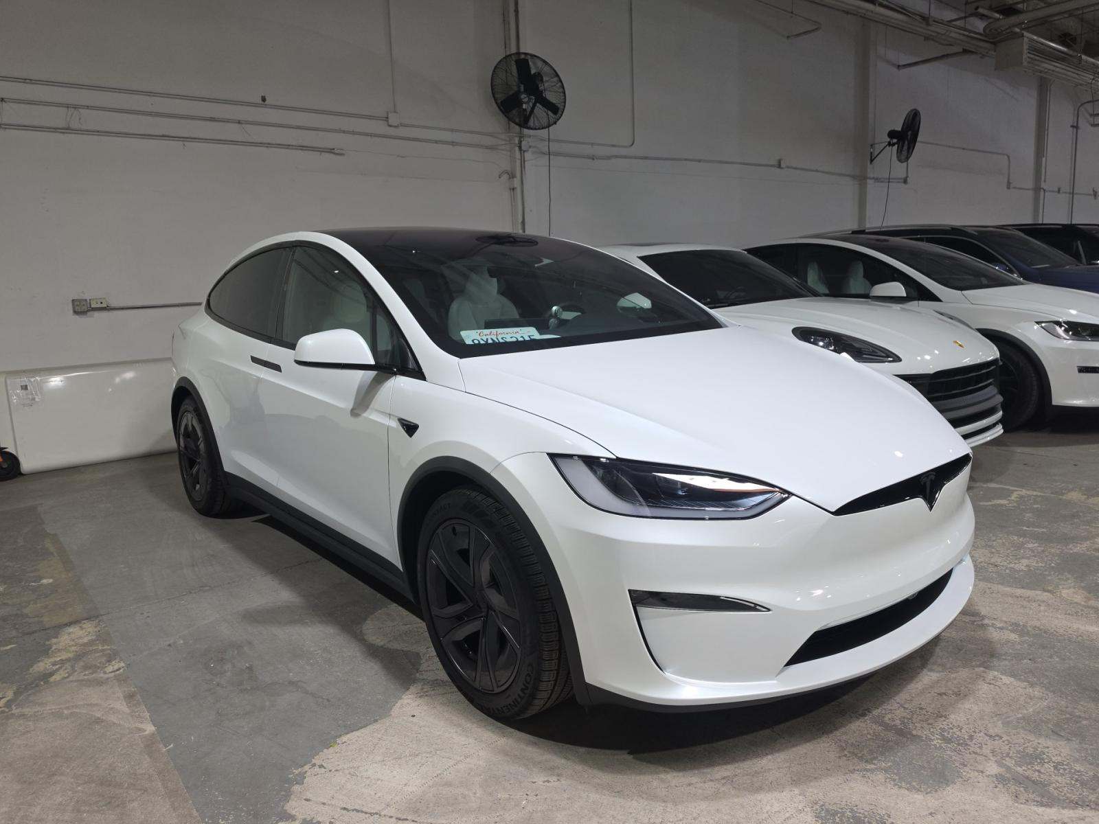 TESLA MODEL X - 4