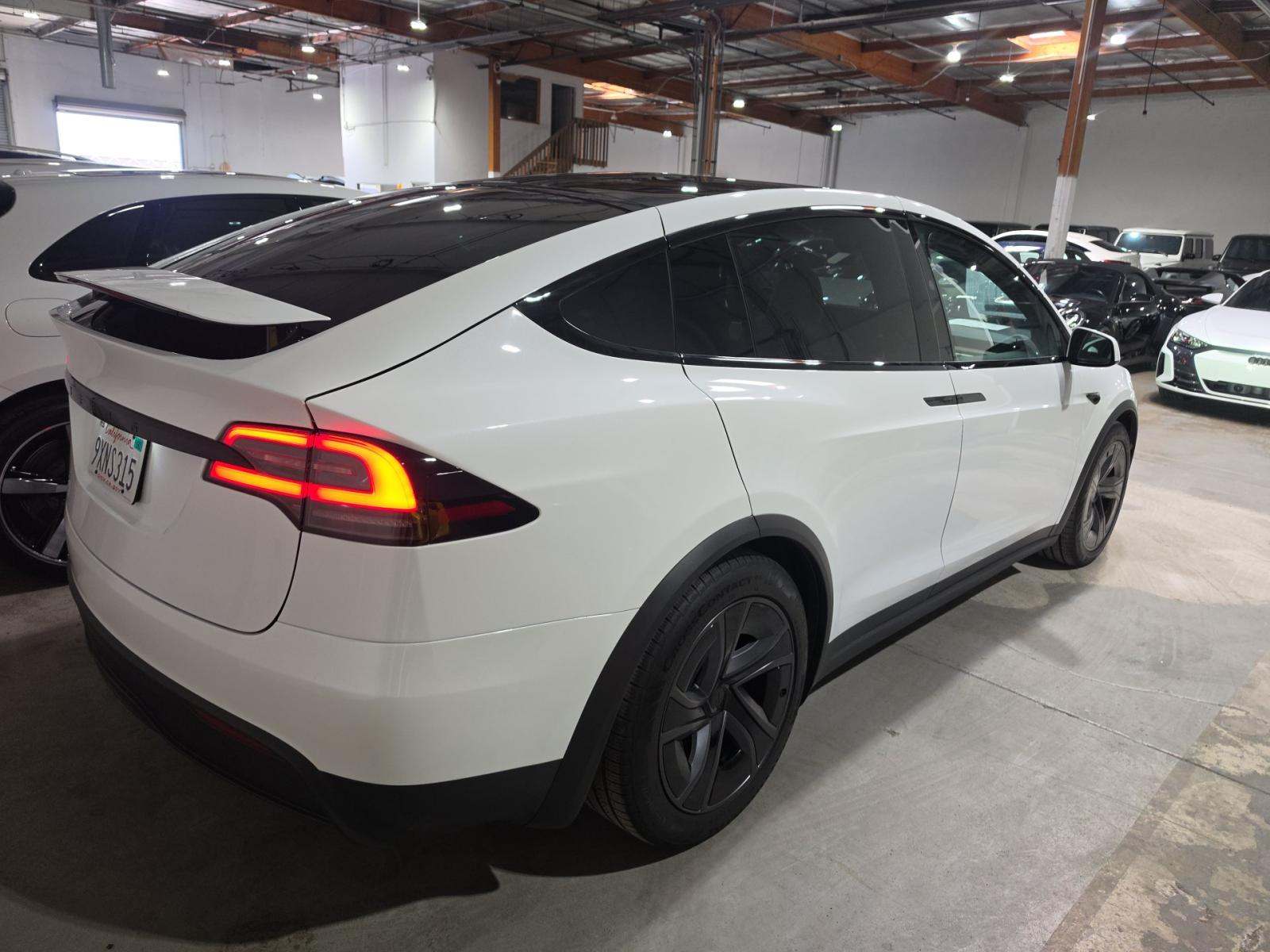TESLA MODEL X - 3