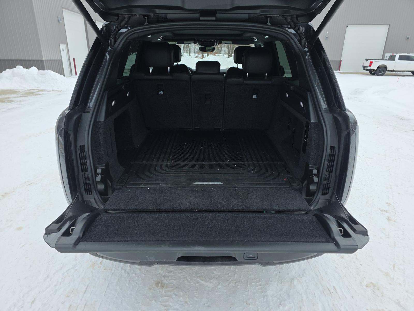 2023 Land Rover Range Rover SE AWD