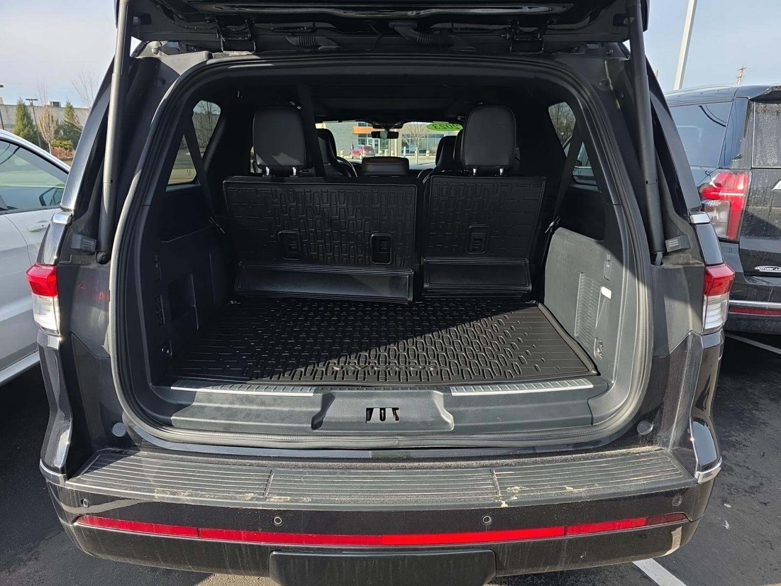 2023 Lincoln Navigator L Reserve AWD