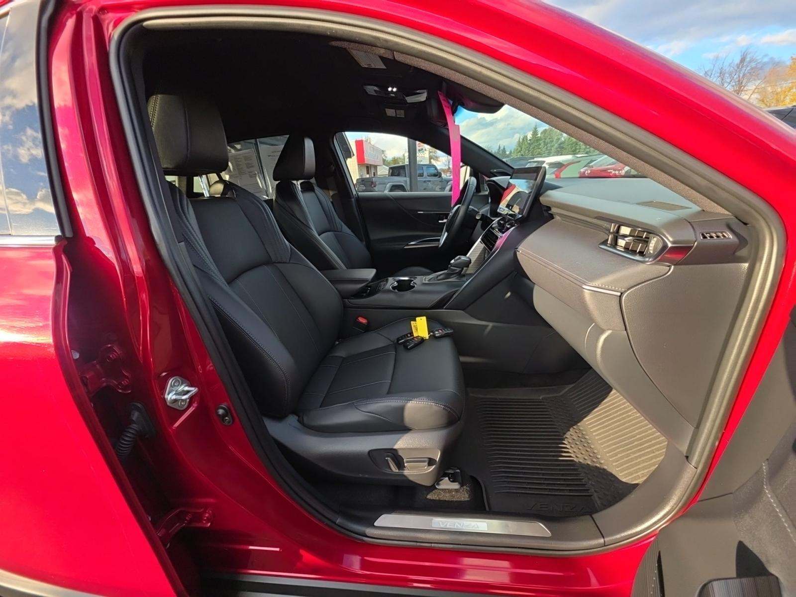 2023 Toyota Venza Limited AWD