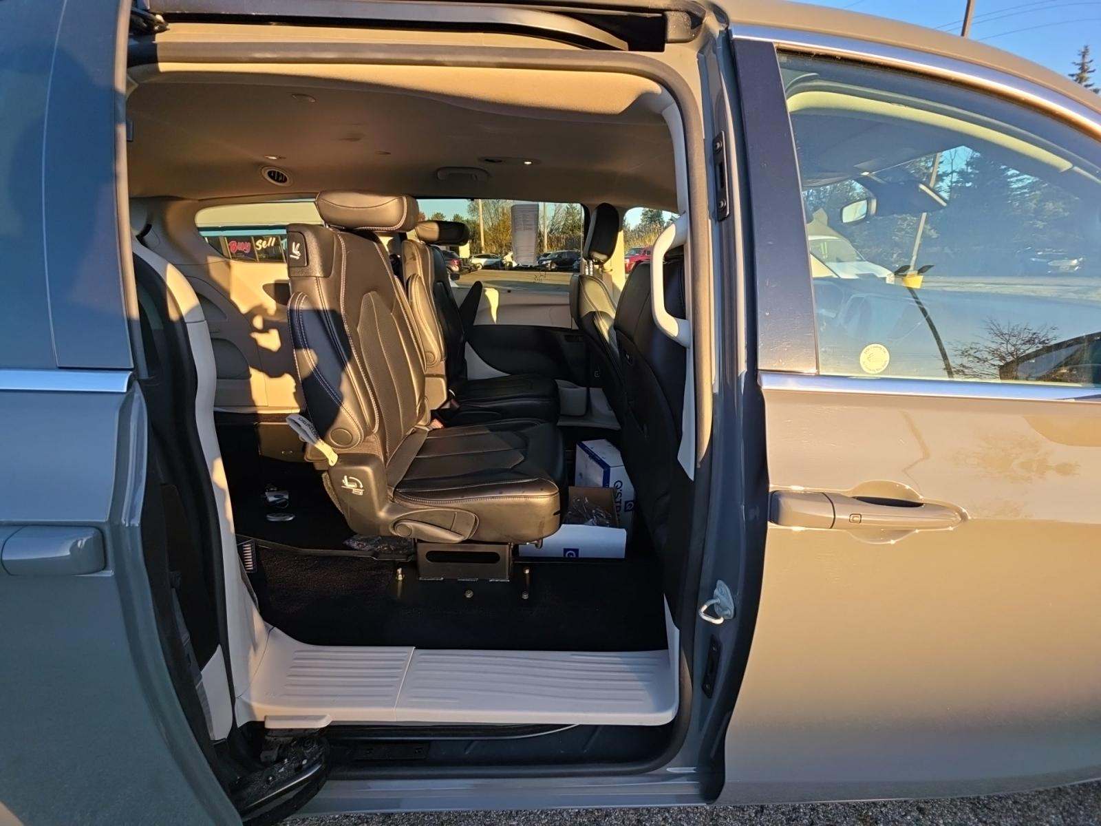 2023 Chrysler Pacifica Touring L FWD