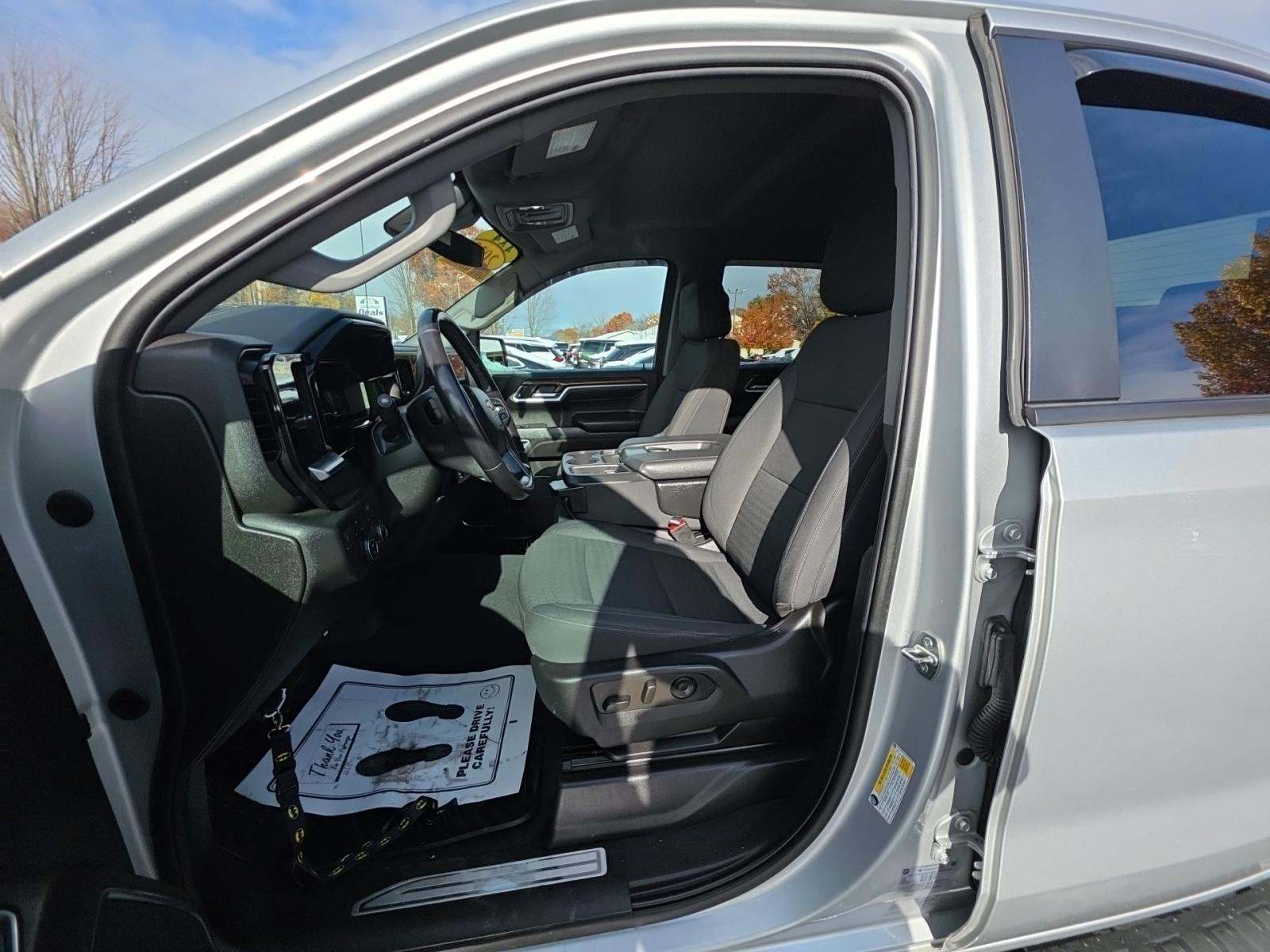 2022 Chevrolet Silverado 1500 LT AWD