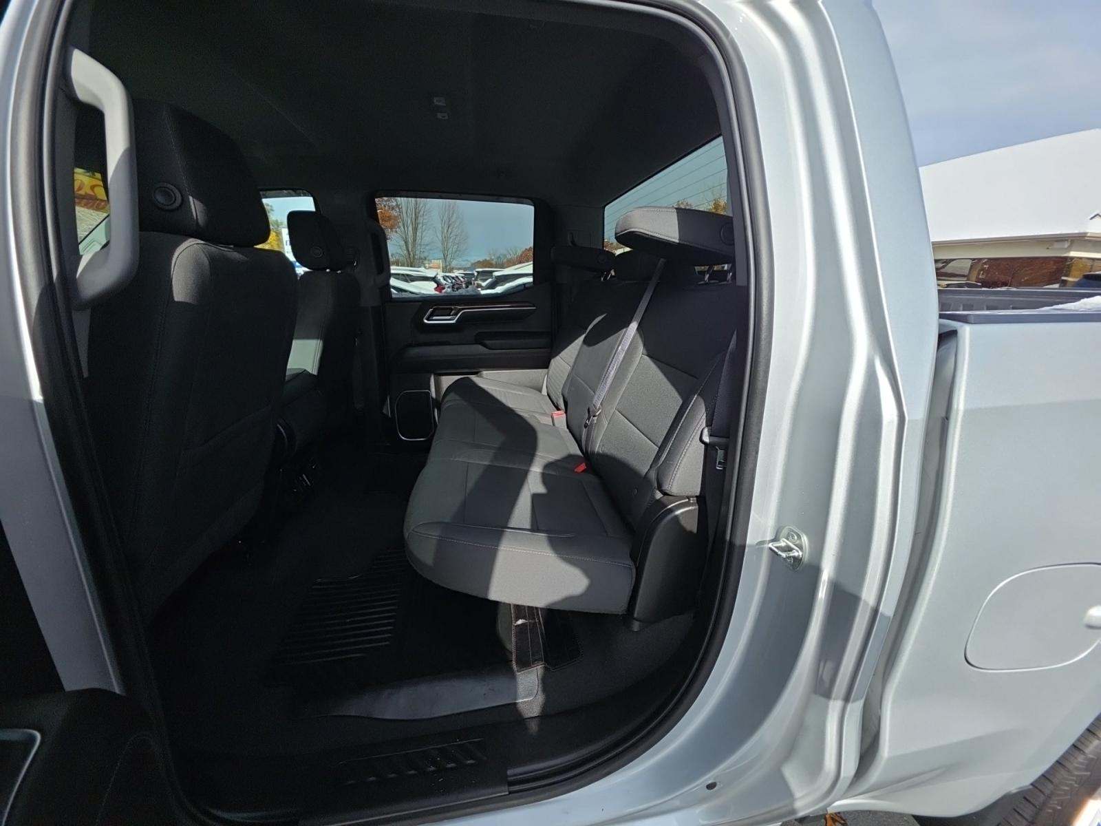 2022 Chevrolet Silverado 1500 LT AWD