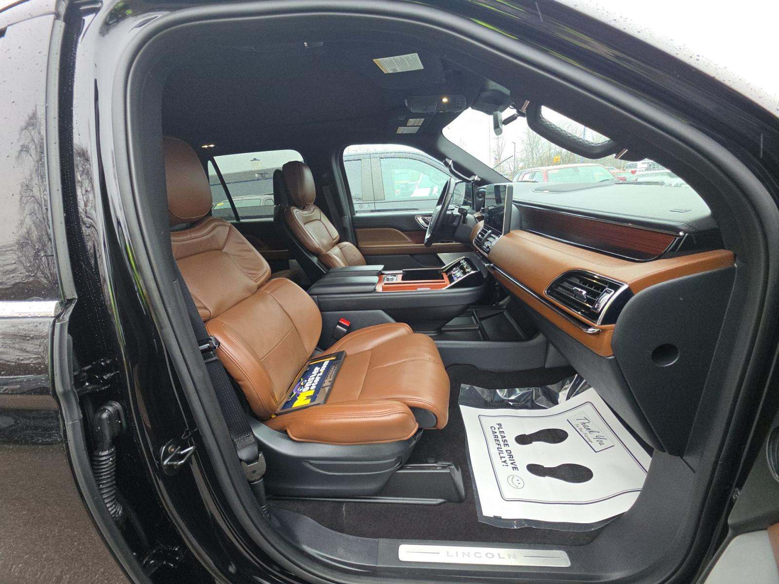 2023 Lincoln Navigator L Reserve AWD