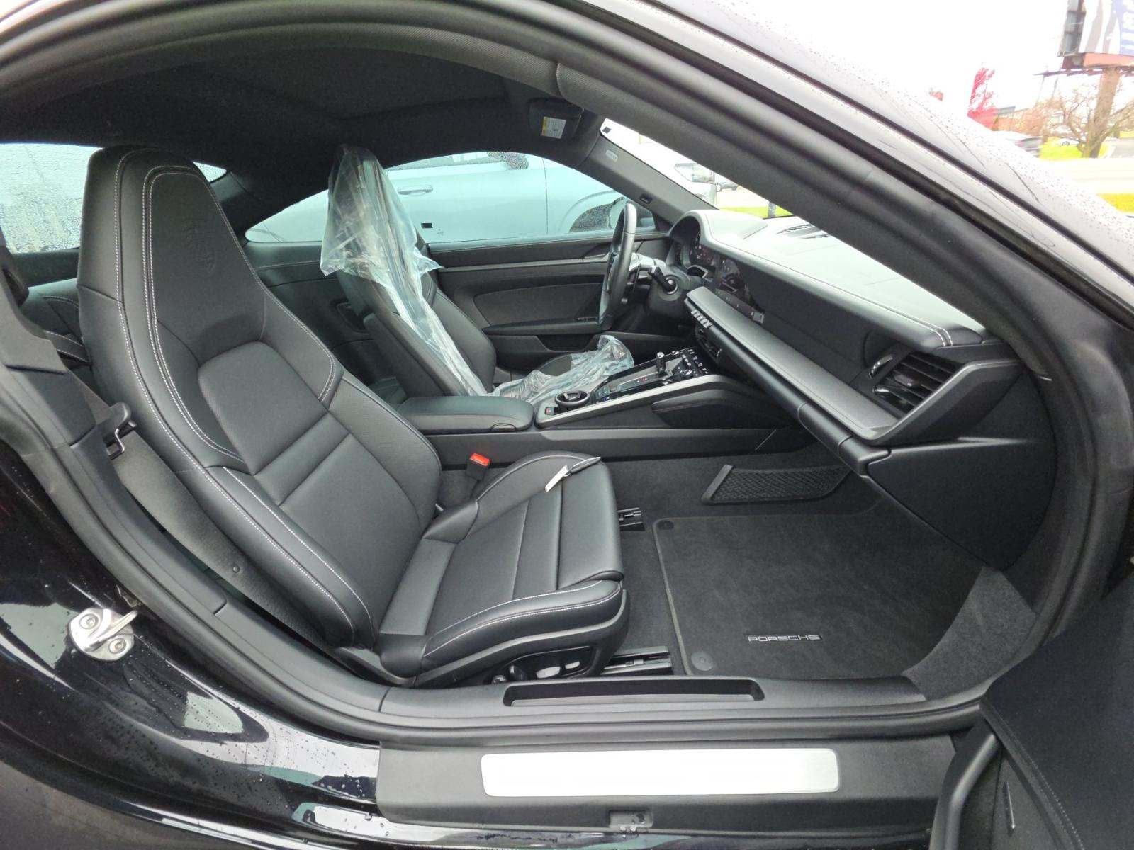 2025 Porsche 911 Carrera RWD