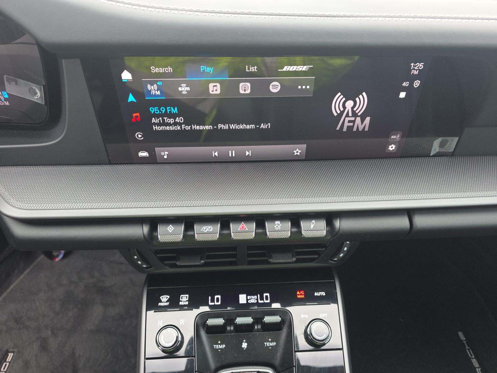 2025 Porsche 911 Carrera RWD