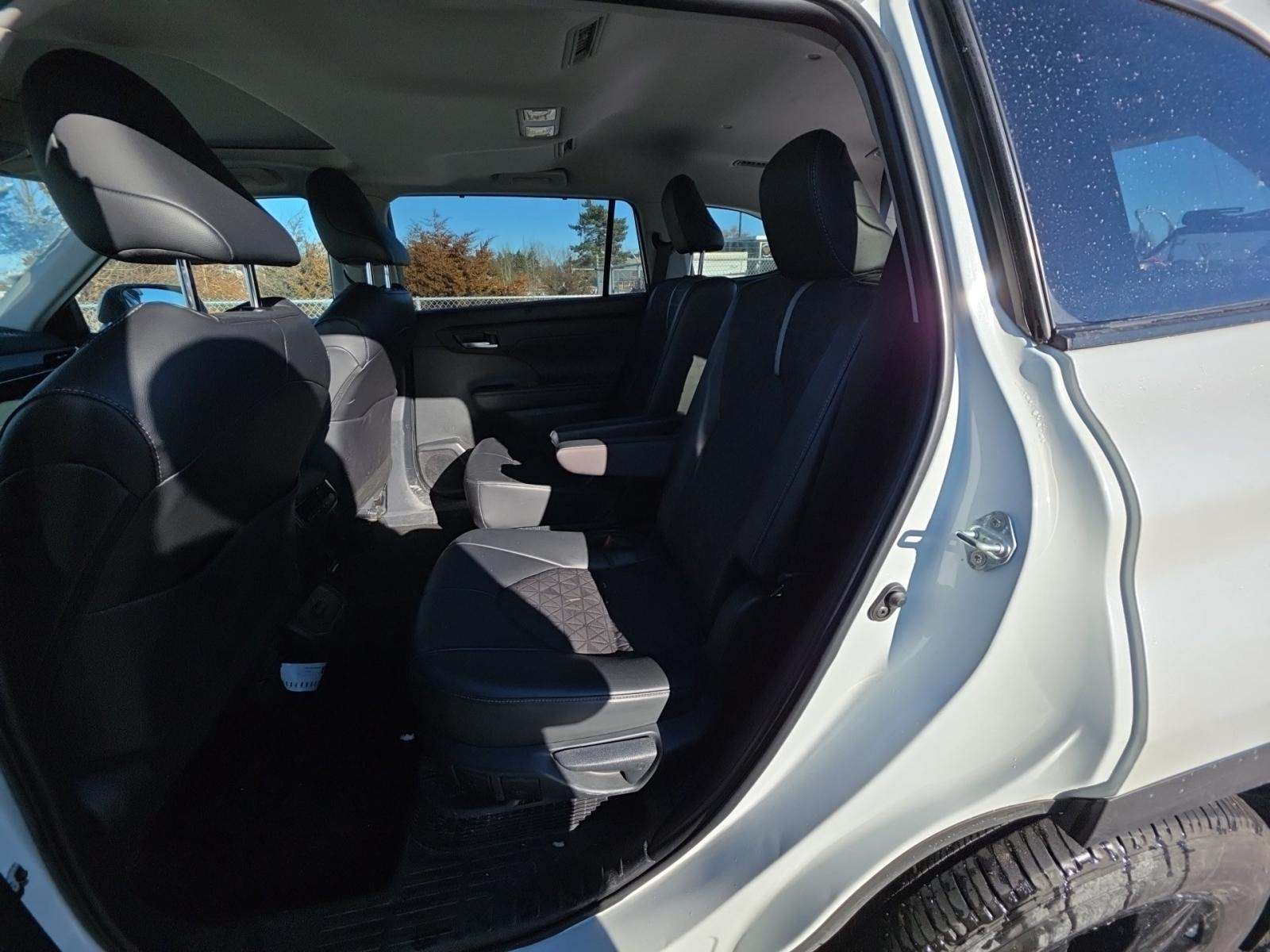 2024 Toyota Highlander Hybrid XLE Nightshade AWD