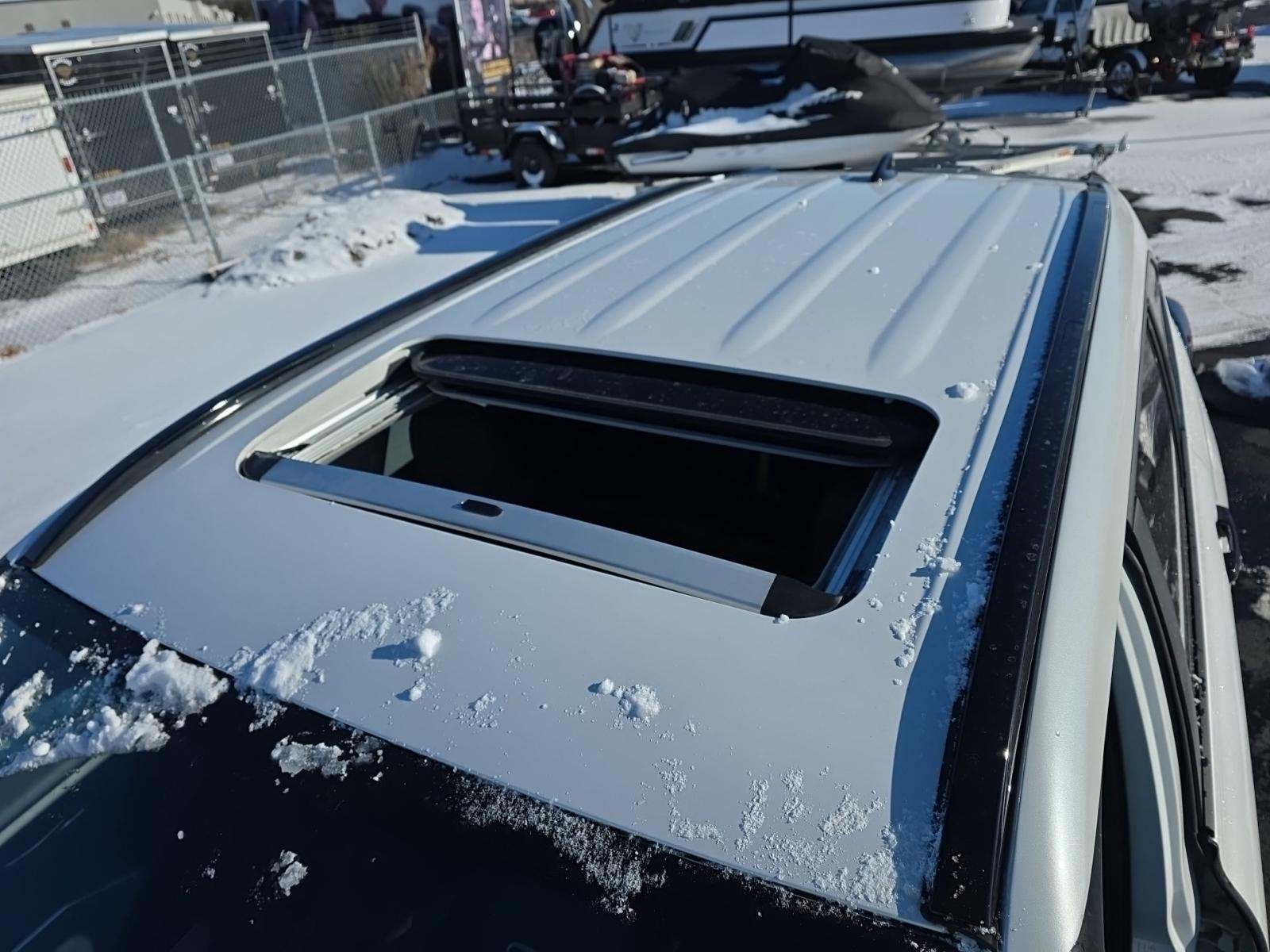 2024 Toyota Highlander Hybrid XLE Nightshade AWD