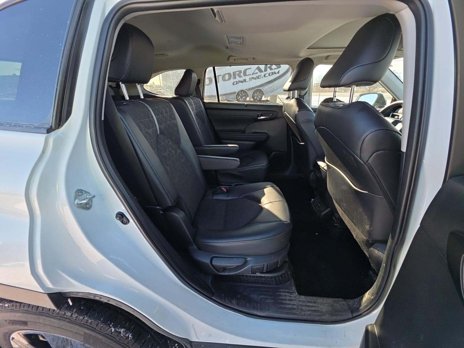 2024 Toyota Highlander Hybrid XLE Nightshade AWD