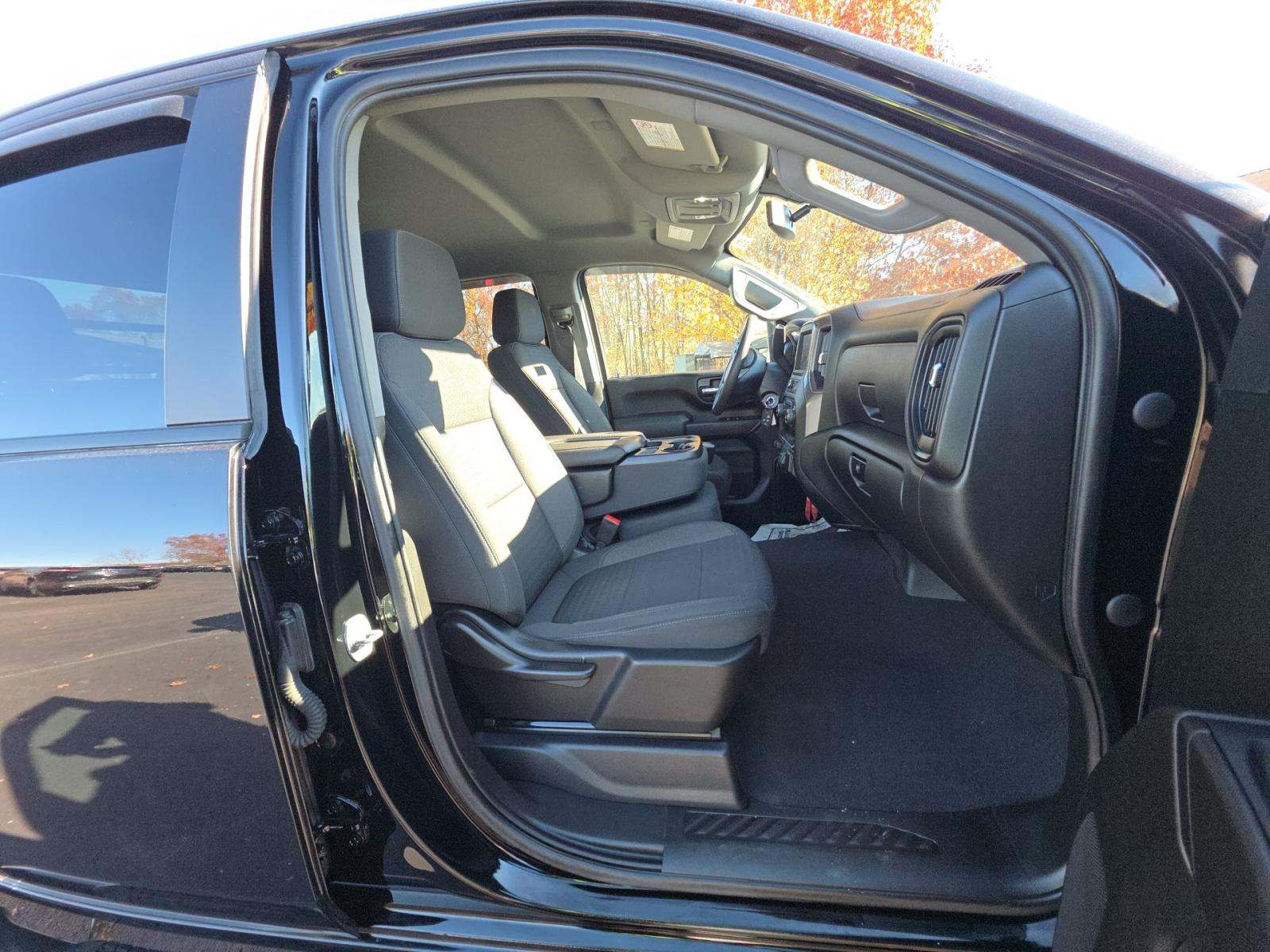 2023 Chevrolet Silverado 2500HD Custom AWD