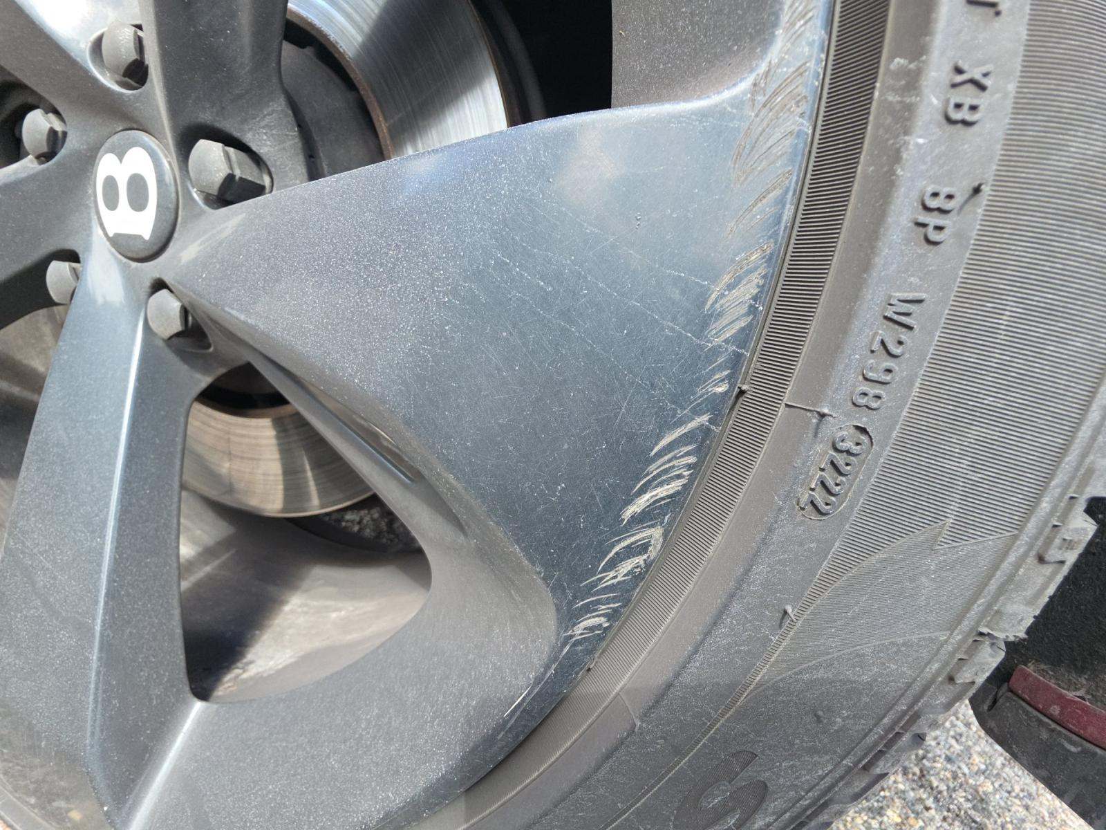 2019 Bentley Bentayga V8 AWD