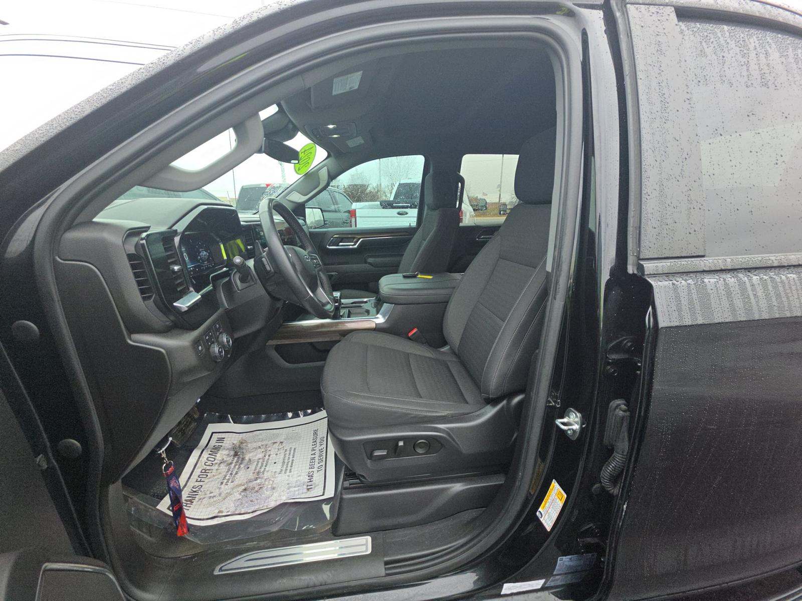 2024 Chevrolet Silverado 1500 RST AWD