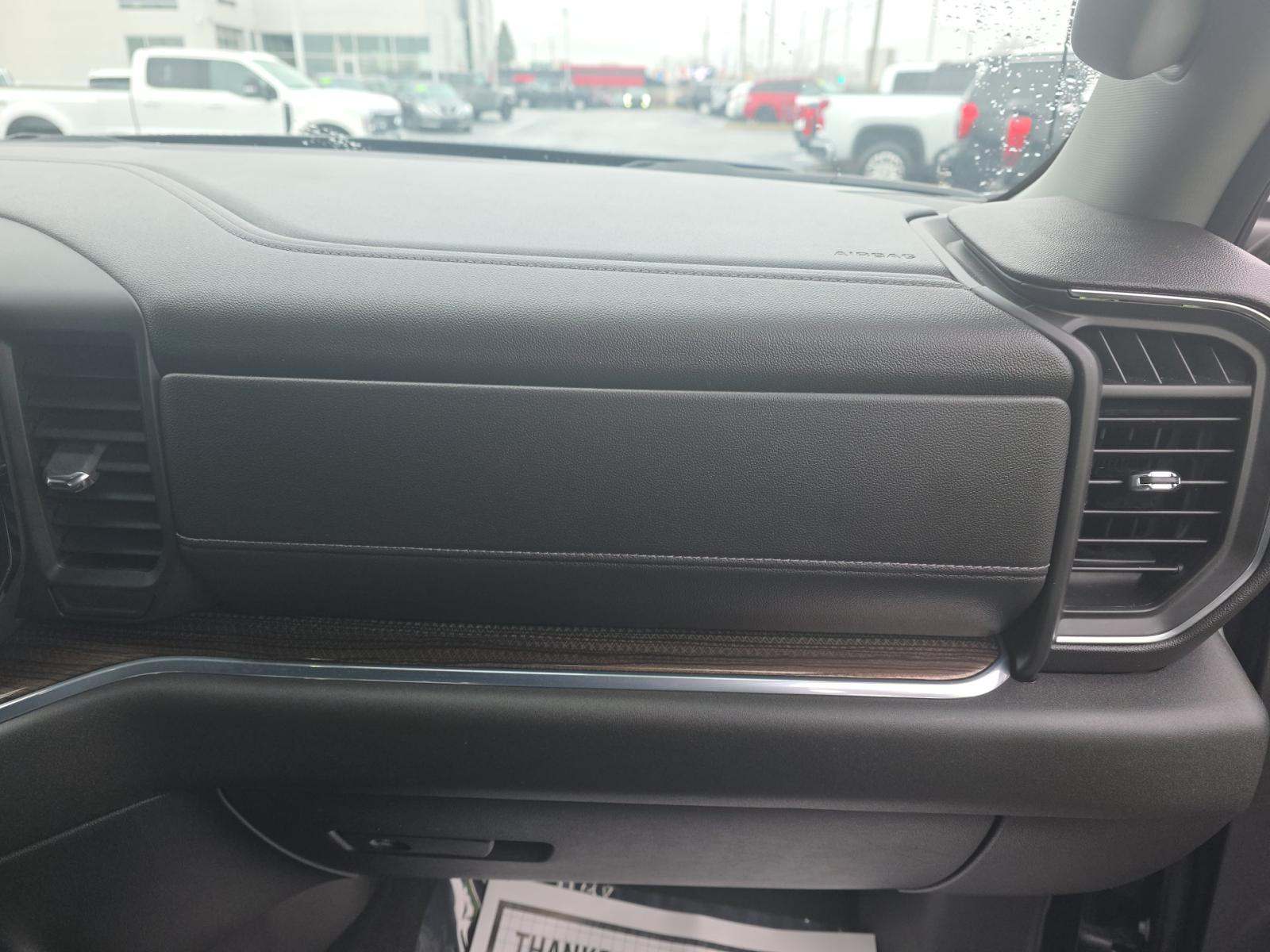 2024 Chevrolet Silverado 1500 RST AWD