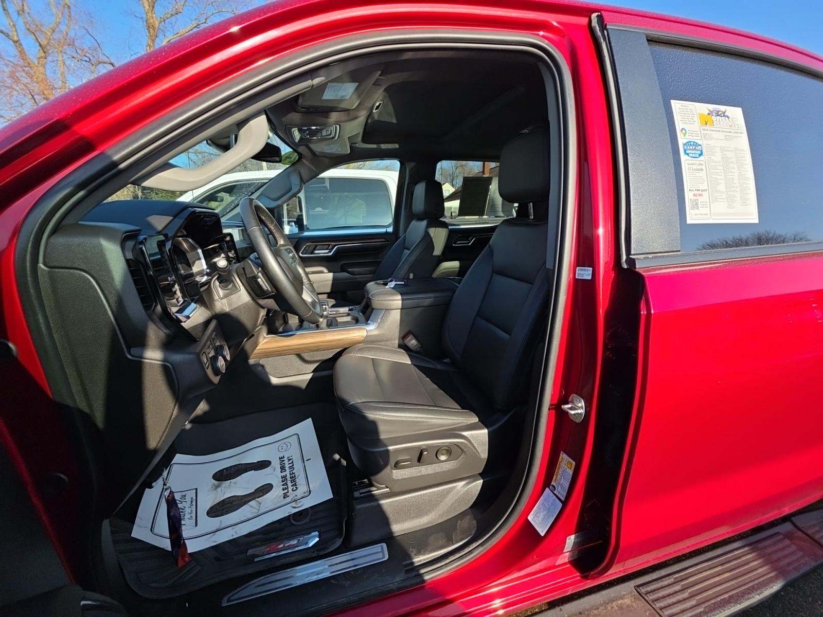 2024 Chevrolet Silverado 1500 RST AWD