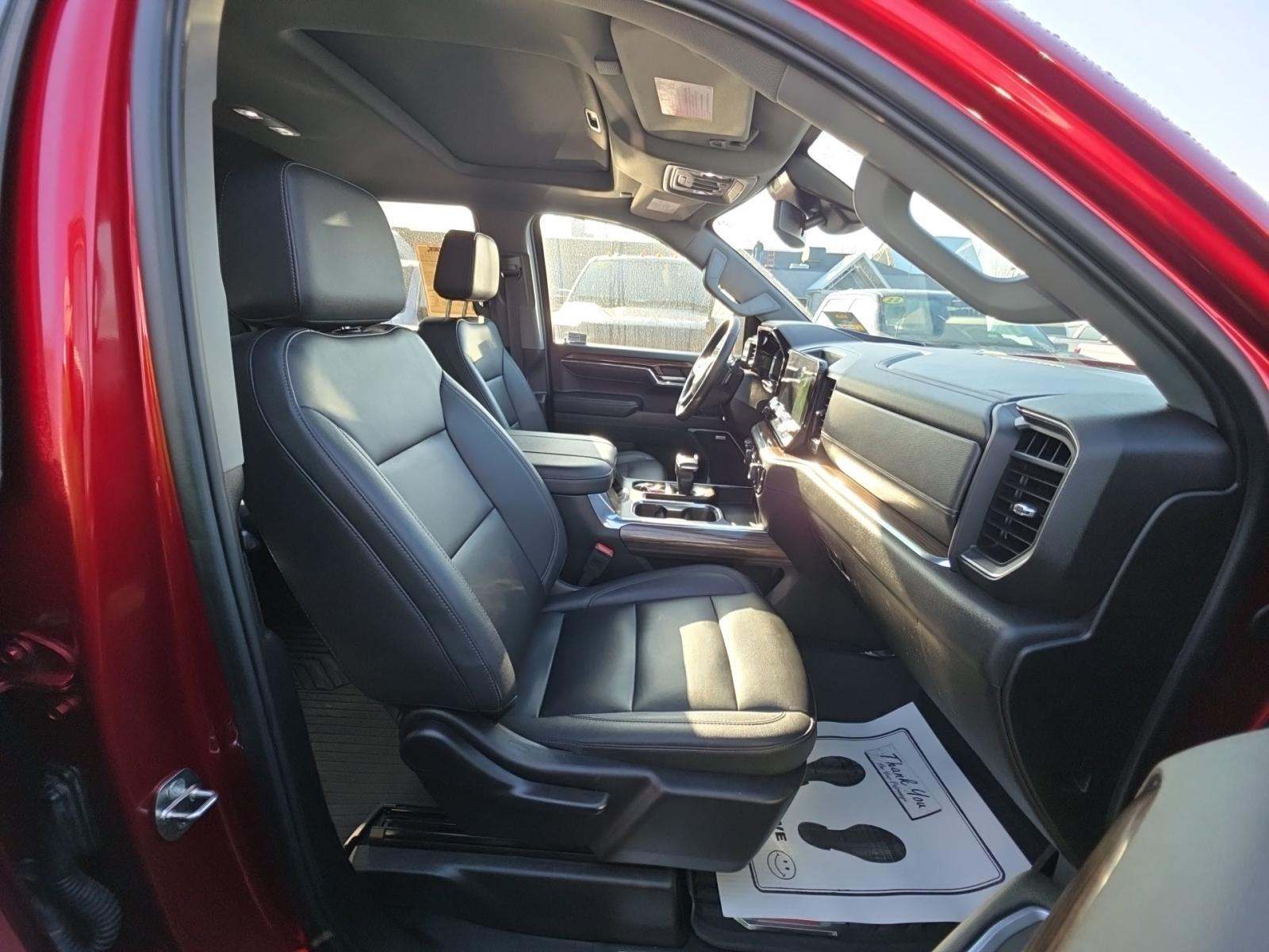 2024 Chevrolet Silverado 1500 RST AWD