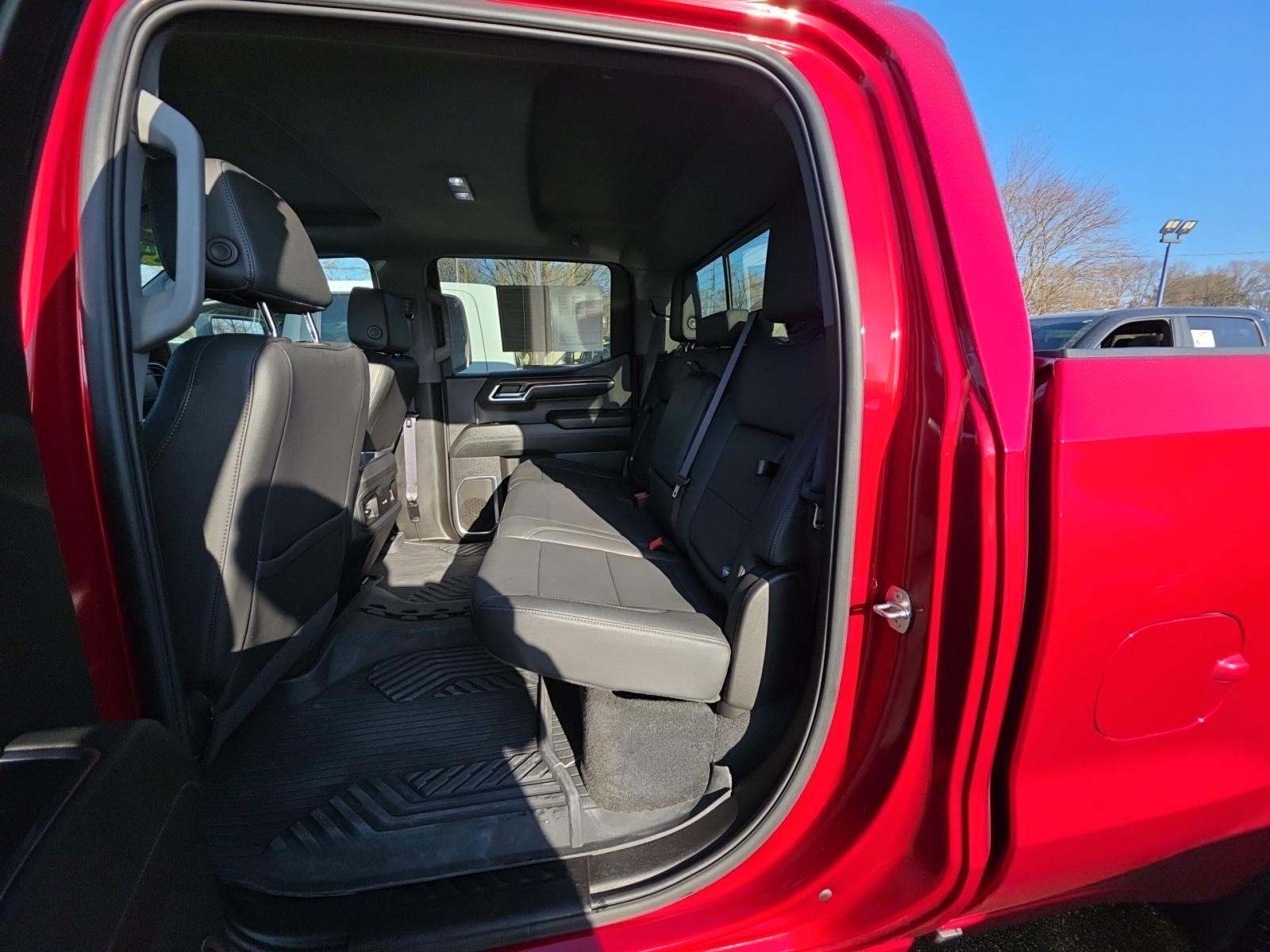 2024 Chevrolet Silverado 1500 RST AWD