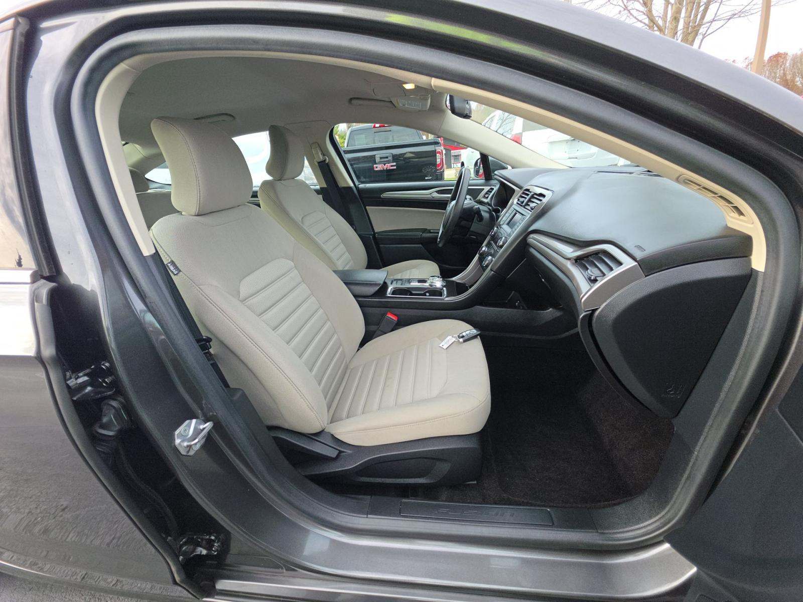 2017 Ford Fusion S FWD