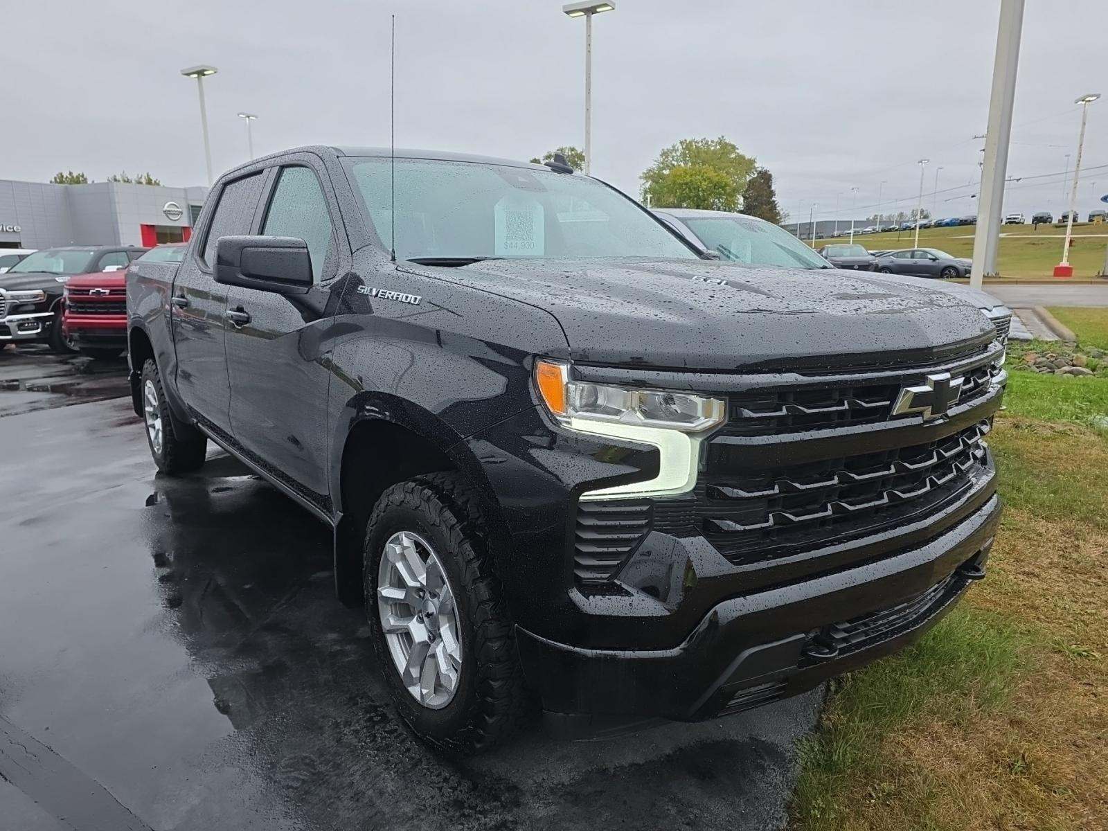 2023 Chevrolet Silverado 1500 RST AWD