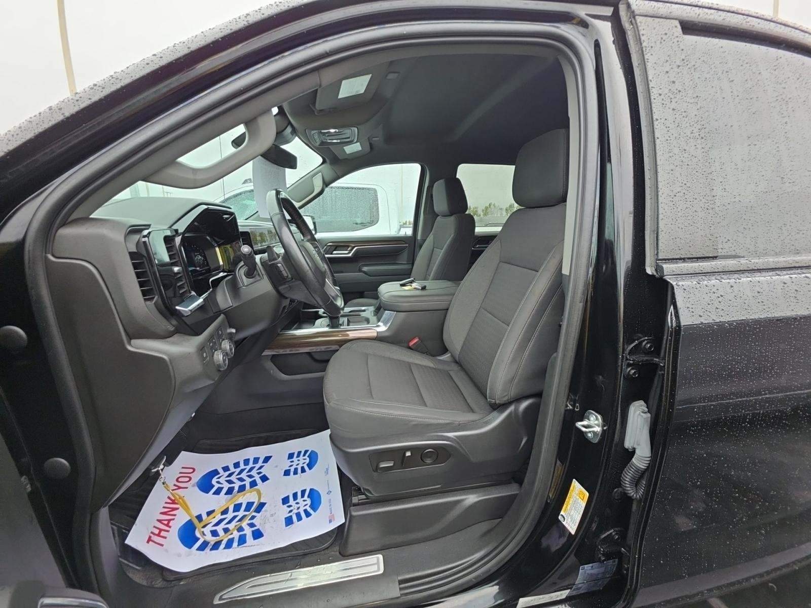 2023 Chevrolet Silverado 1500 RST AWD