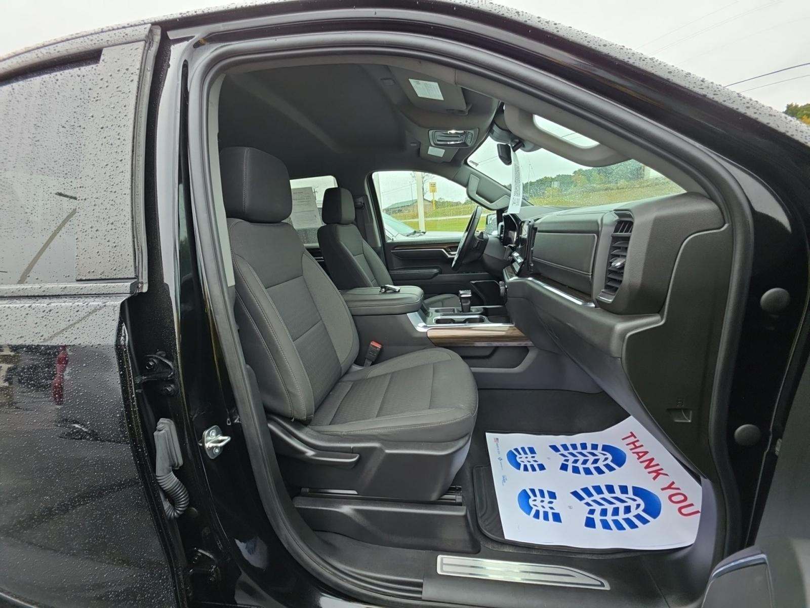 2023 Chevrolet Silverado 1500 RST AWD