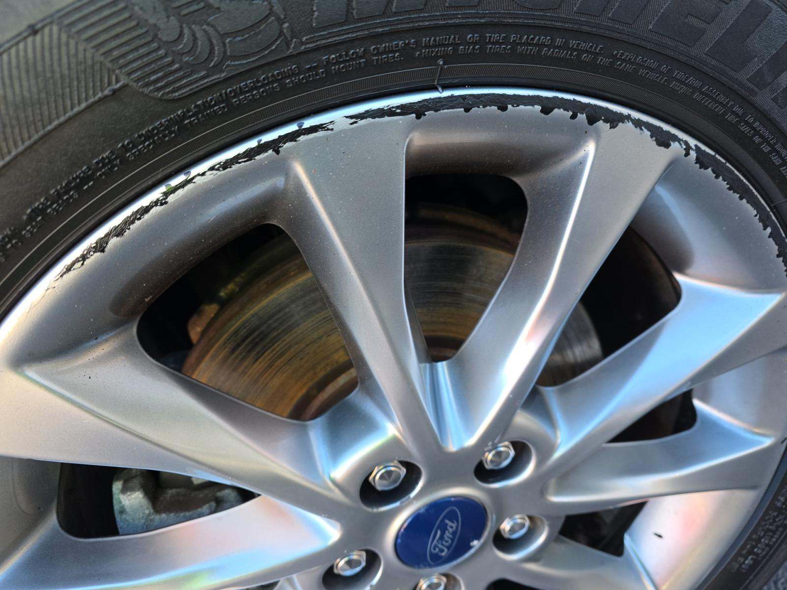 2020 Ford Fusion SE FWD