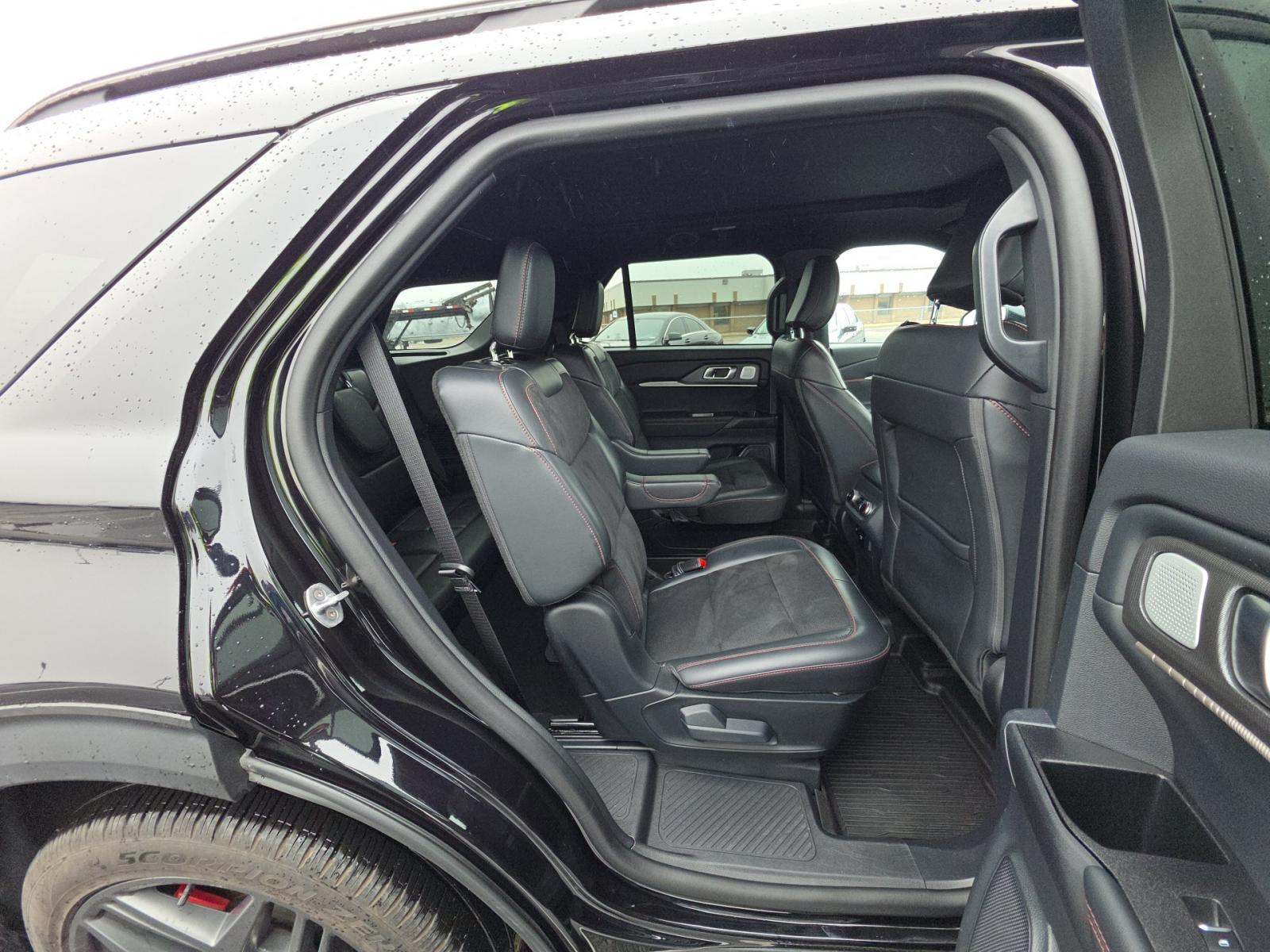 2025 Ford Explorer ST AWD