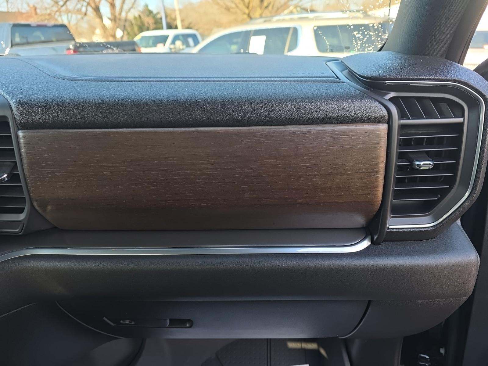 2023 Chevrolet Silverado 1500 High Country AWD