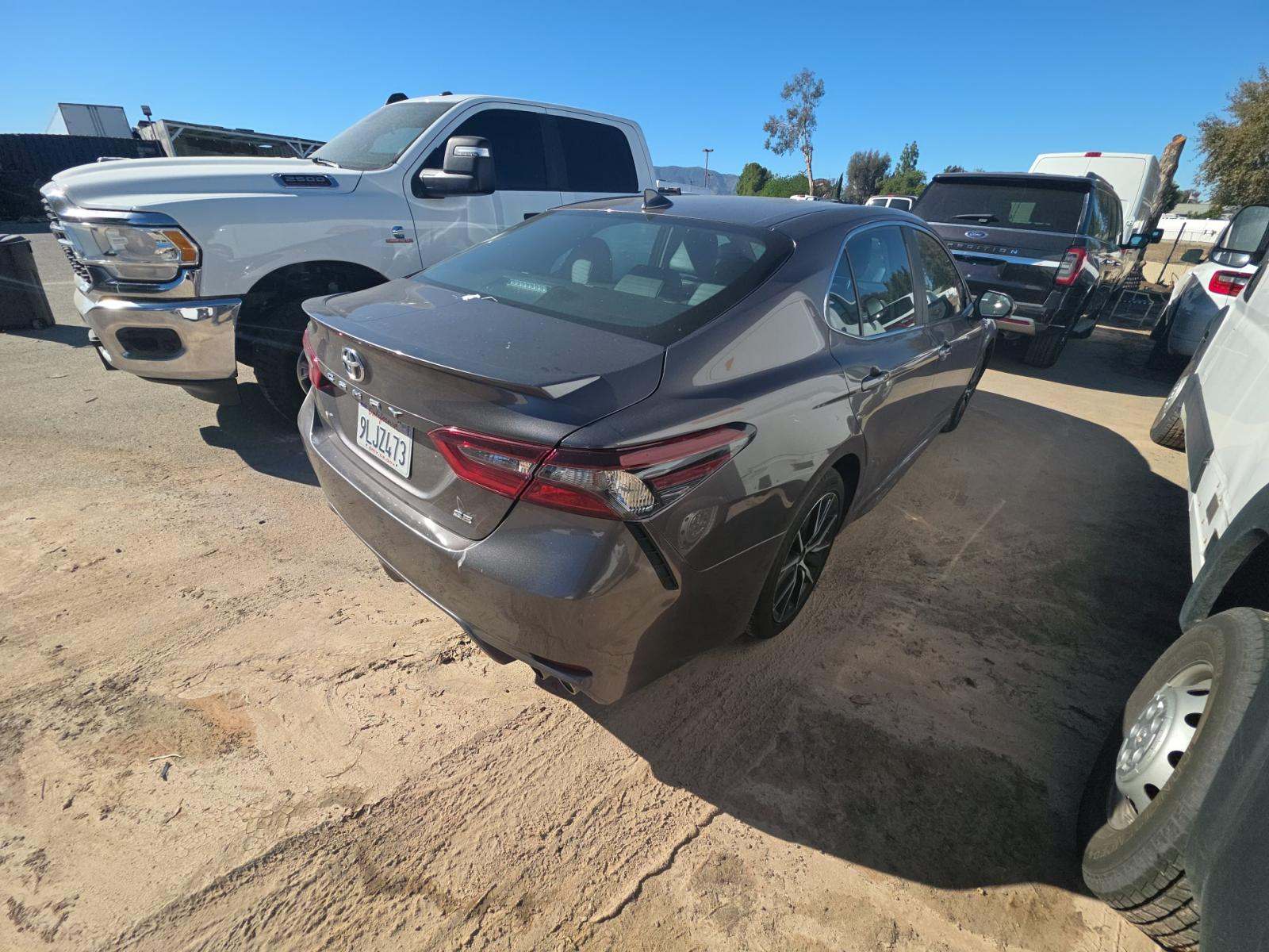 2024 Toyota Camry SE FWD