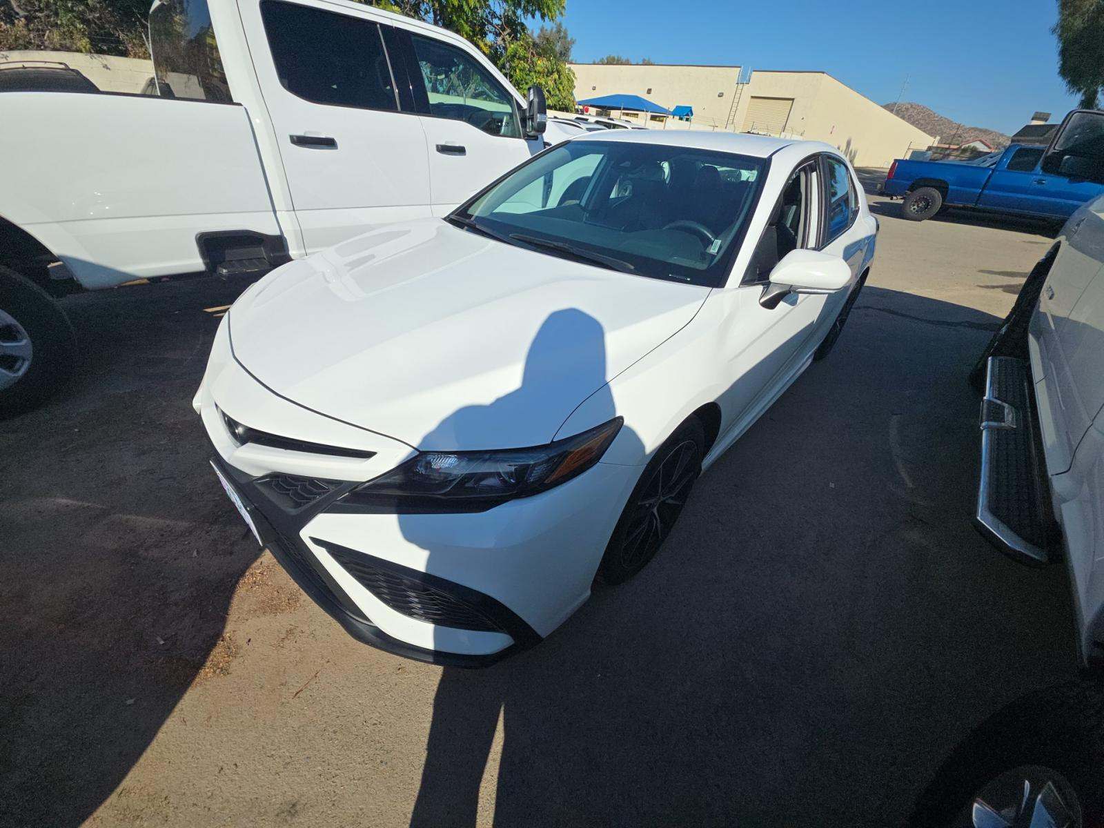 2024 Toyota Camry SE FWD