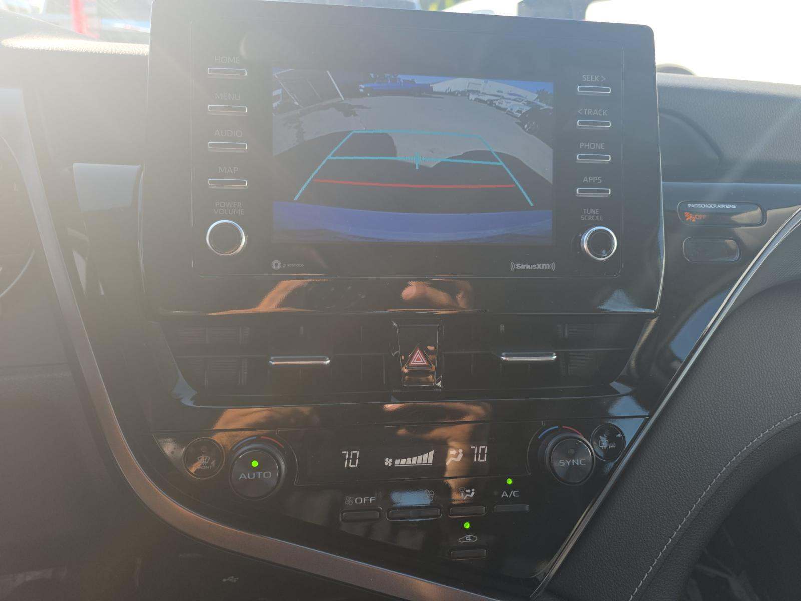 2024 Toyota Camry SE FWD