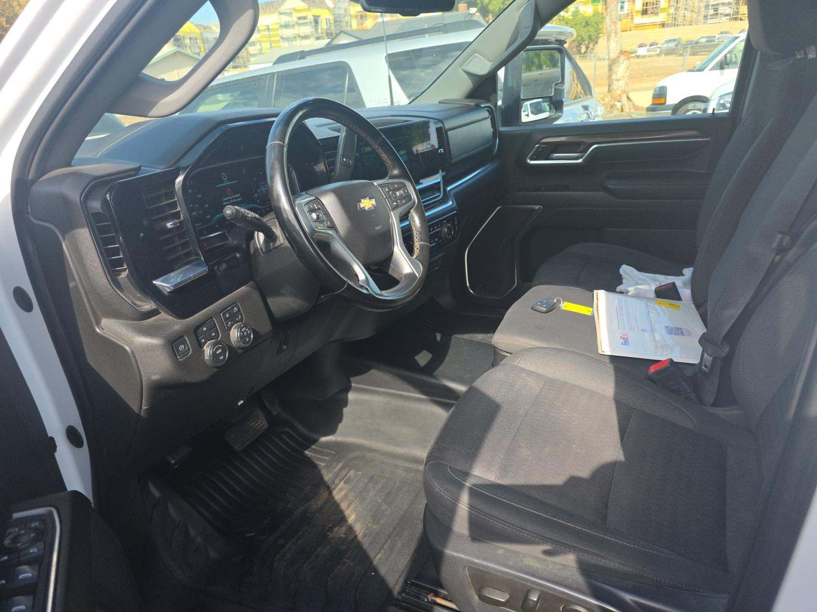 2024 Chevrolet Silverado 2500HD LT AWD